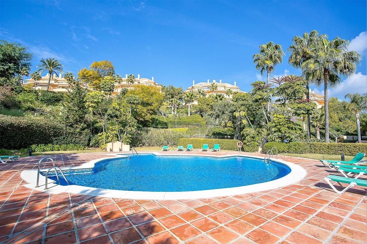 Apartamento planta baja for sale with 2 bedrooms in Elviria Hills