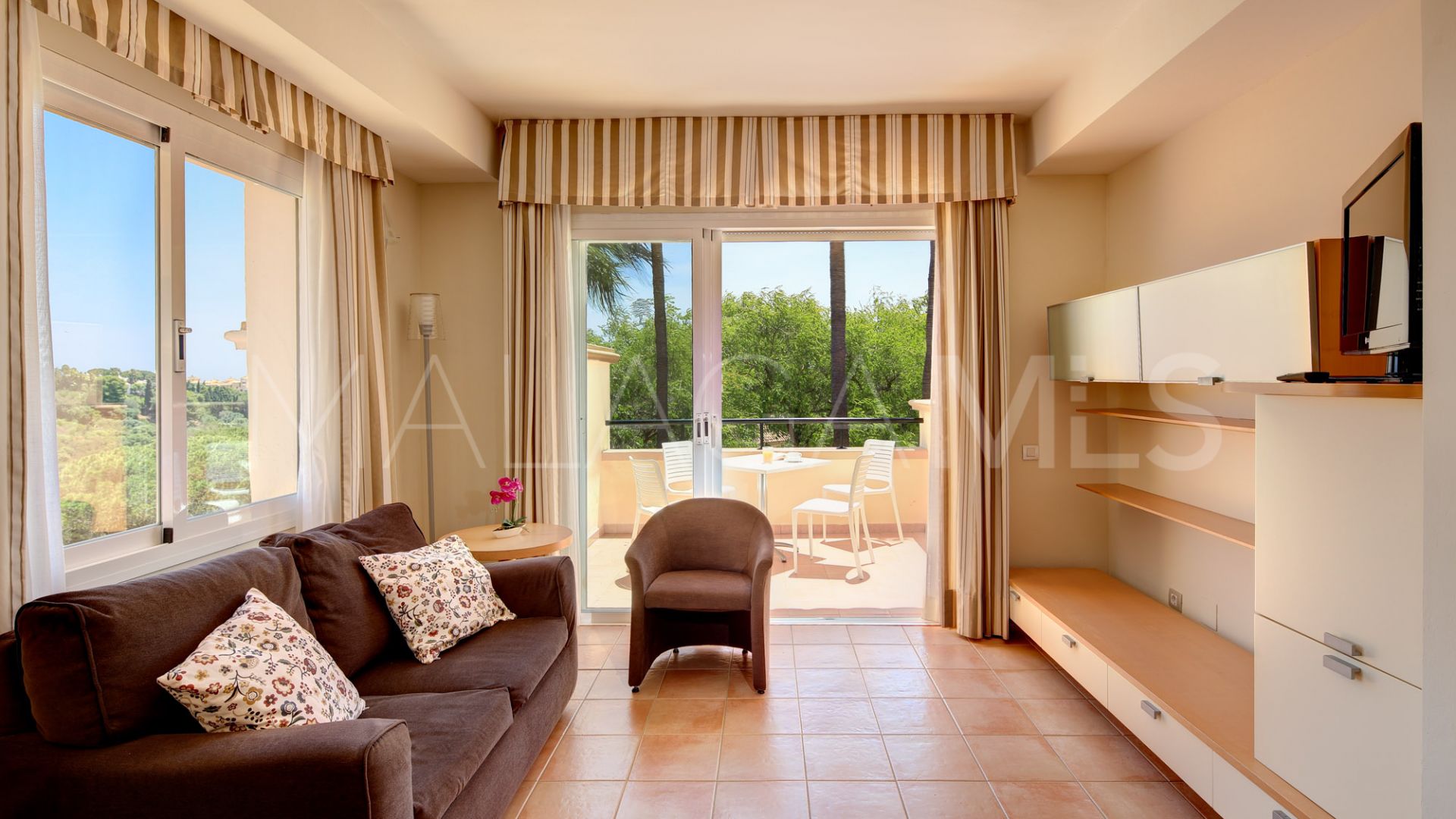 Se vende hotel in Elviria Hills