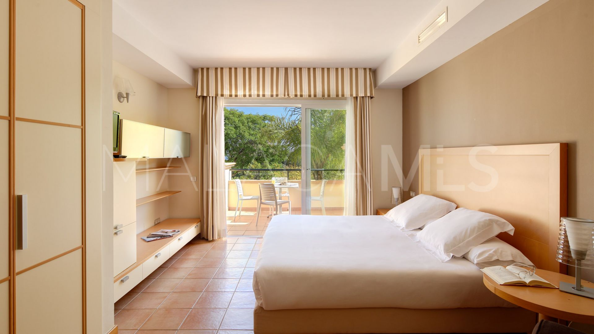 Se vende hotel in Elviria Hills