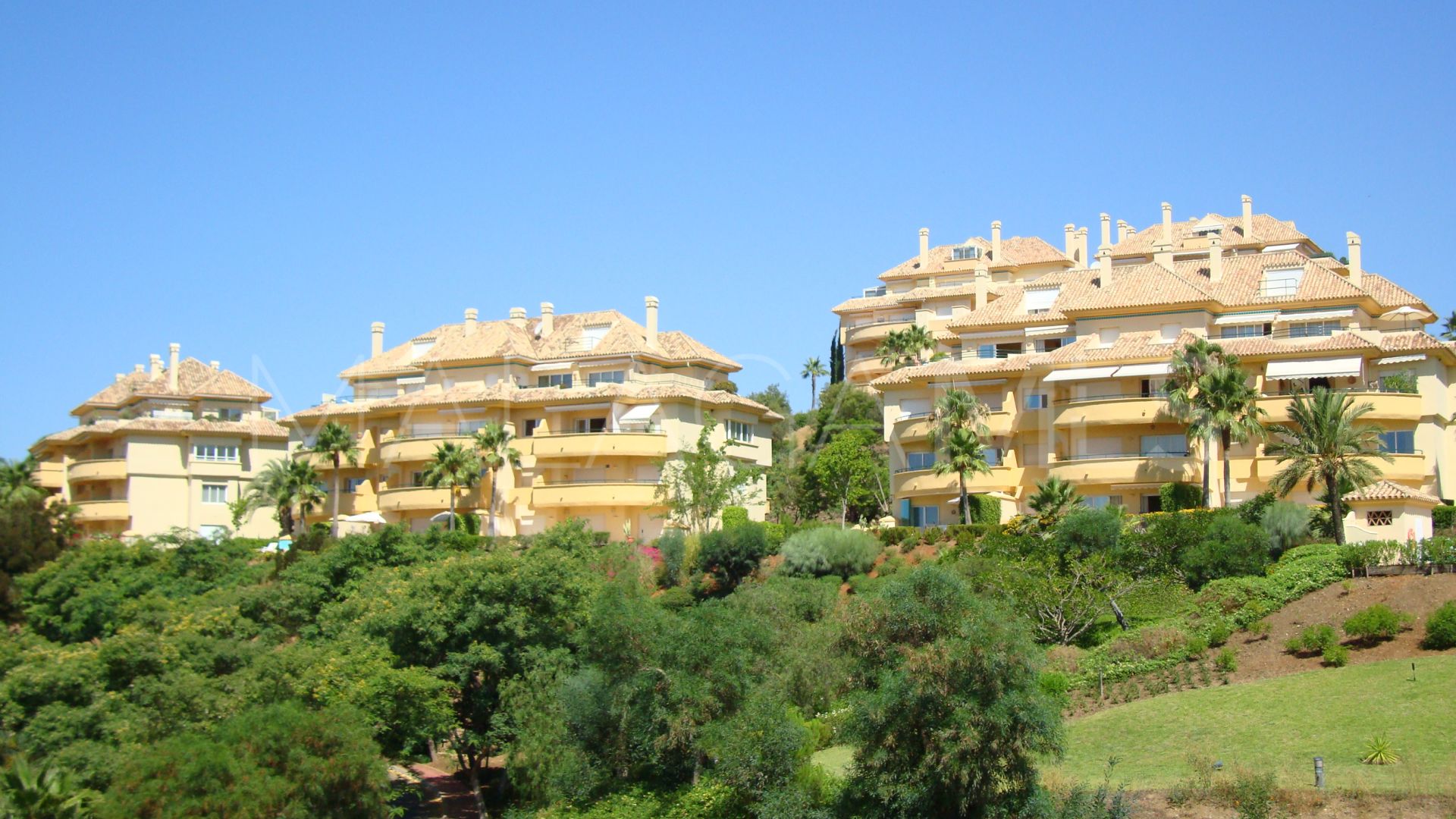 Bottenvåningslägenhet for sale in Elviria Hills