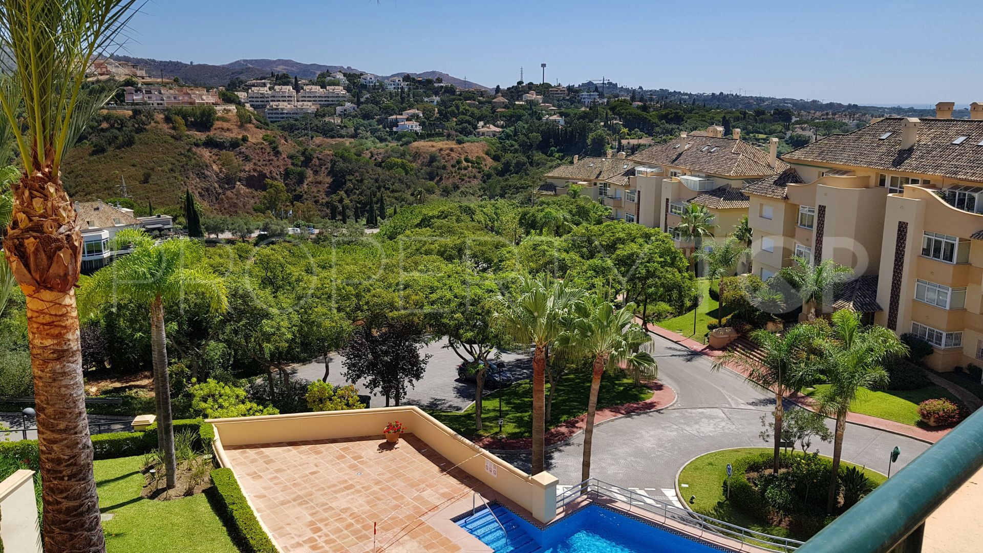 3 bedrooms Elviria Hills ground floor apartment for sale