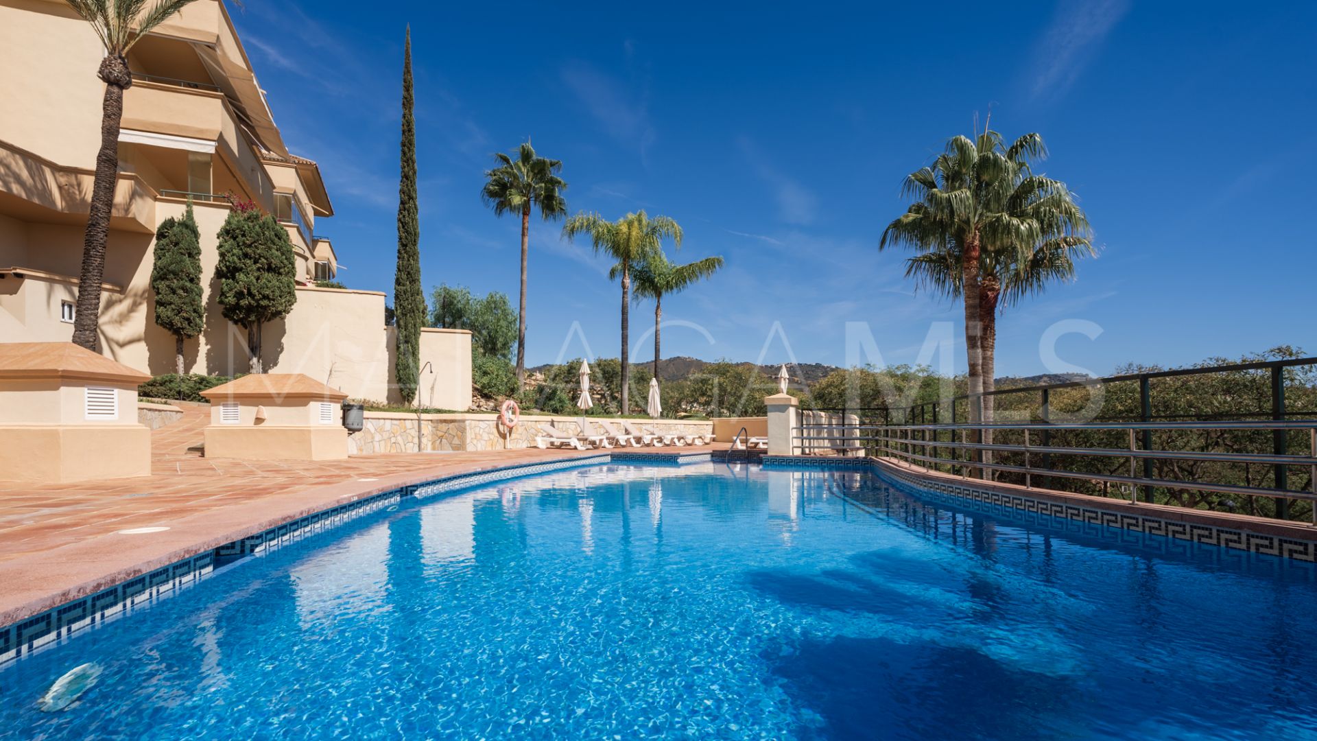 Appartement rez de chaussée for sale in Elviria Hills