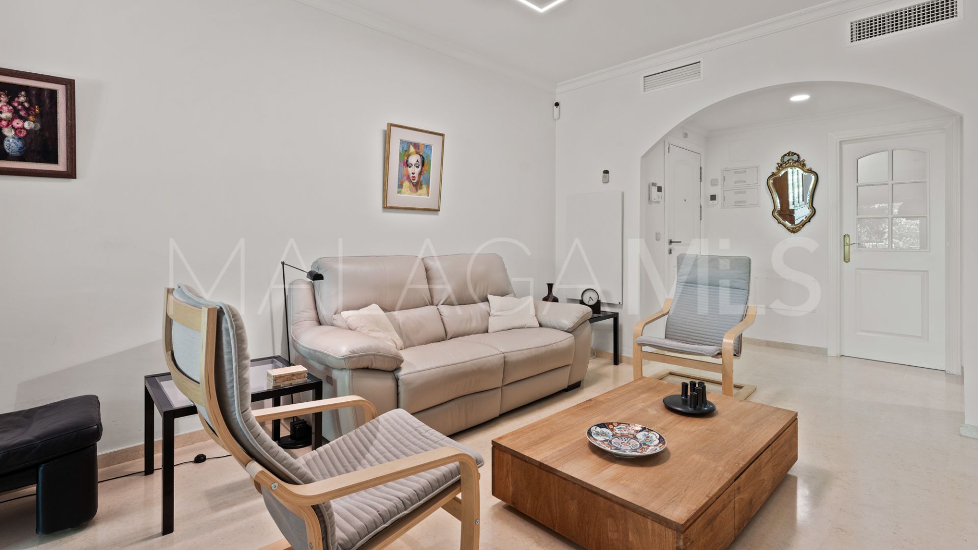 Markplanslägenhet for sale in Elviria