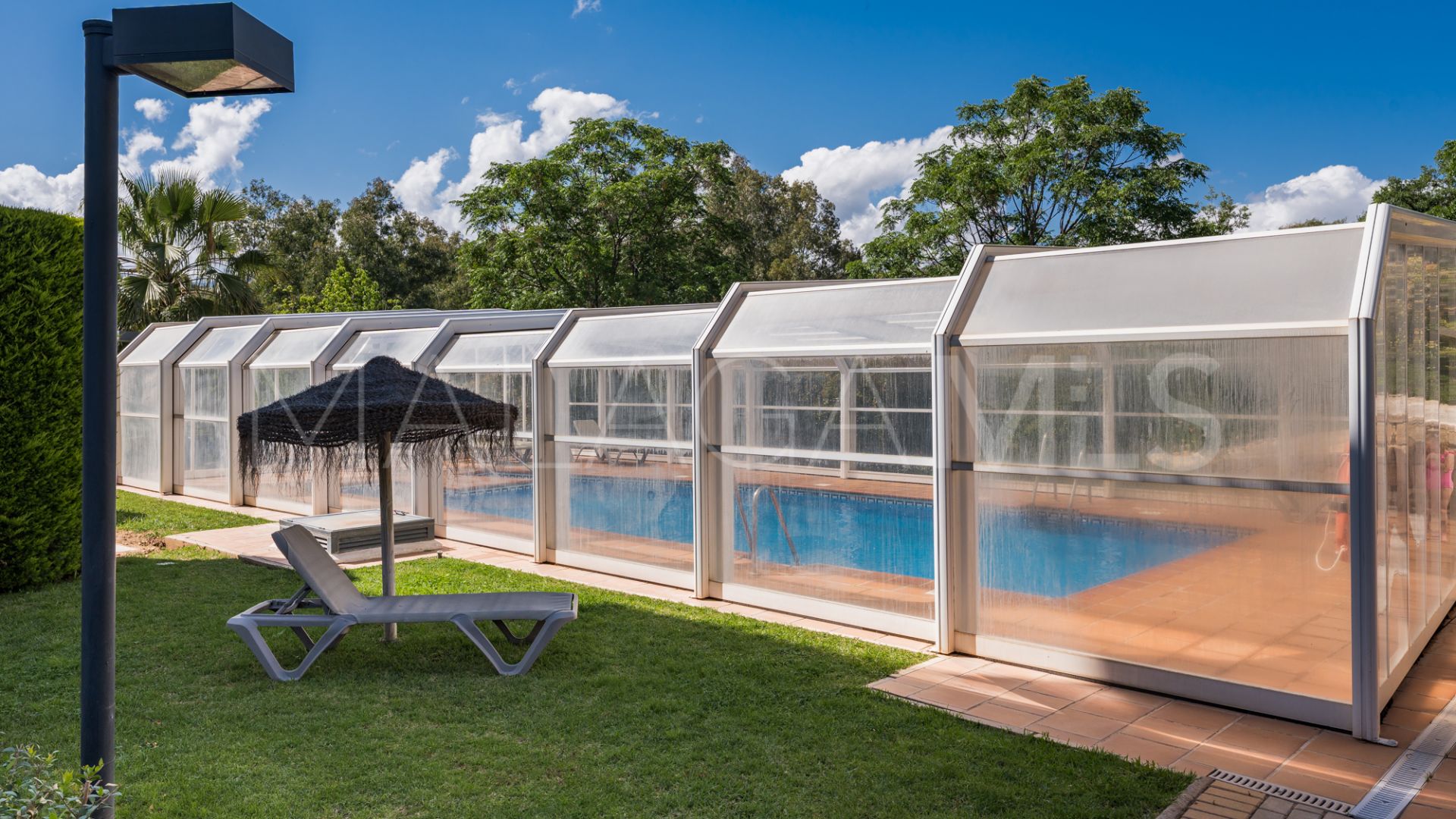 Markplanslägenhet for sale in Elviria