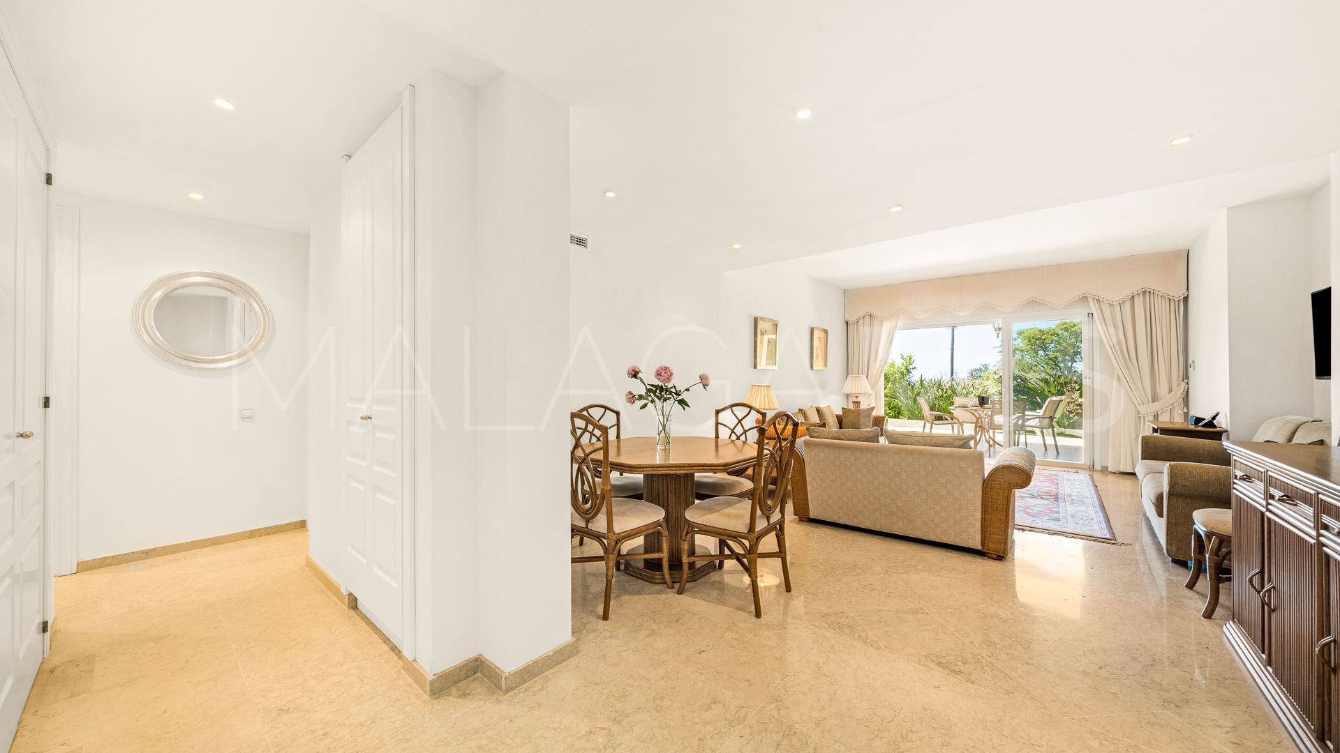 Markplanslägenhet for sale in Elviria Hills