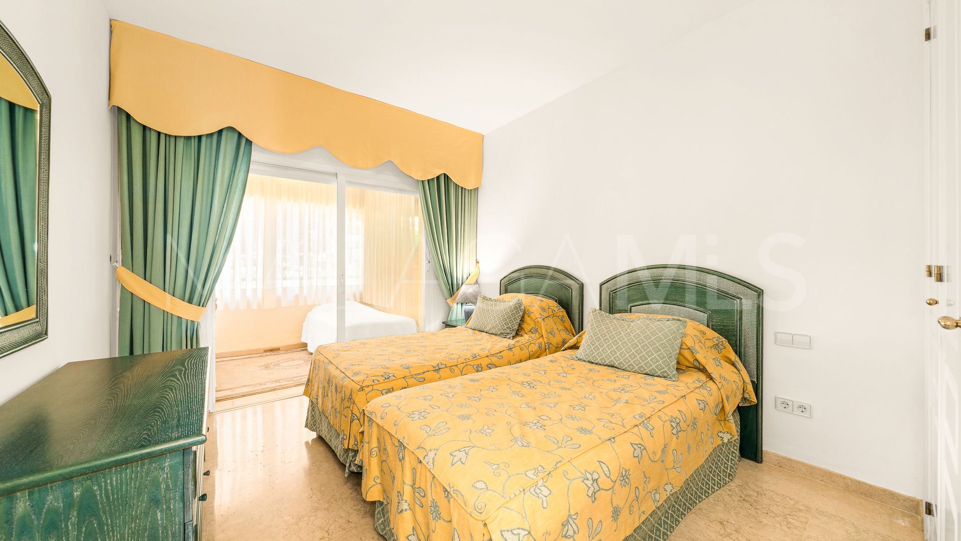 Markplanslägenhet for sale in Elviria Hills