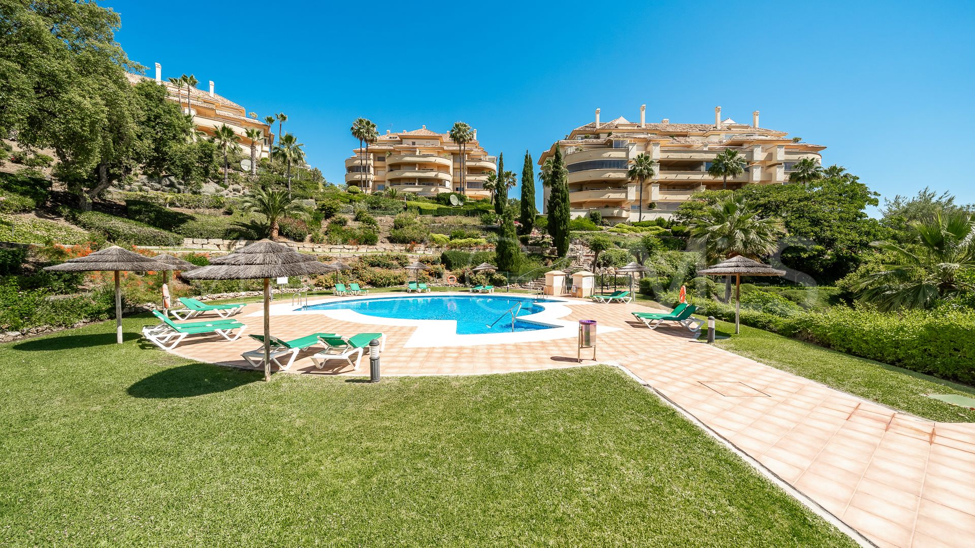 Markplanslägenhet for sale in Elviria Hills