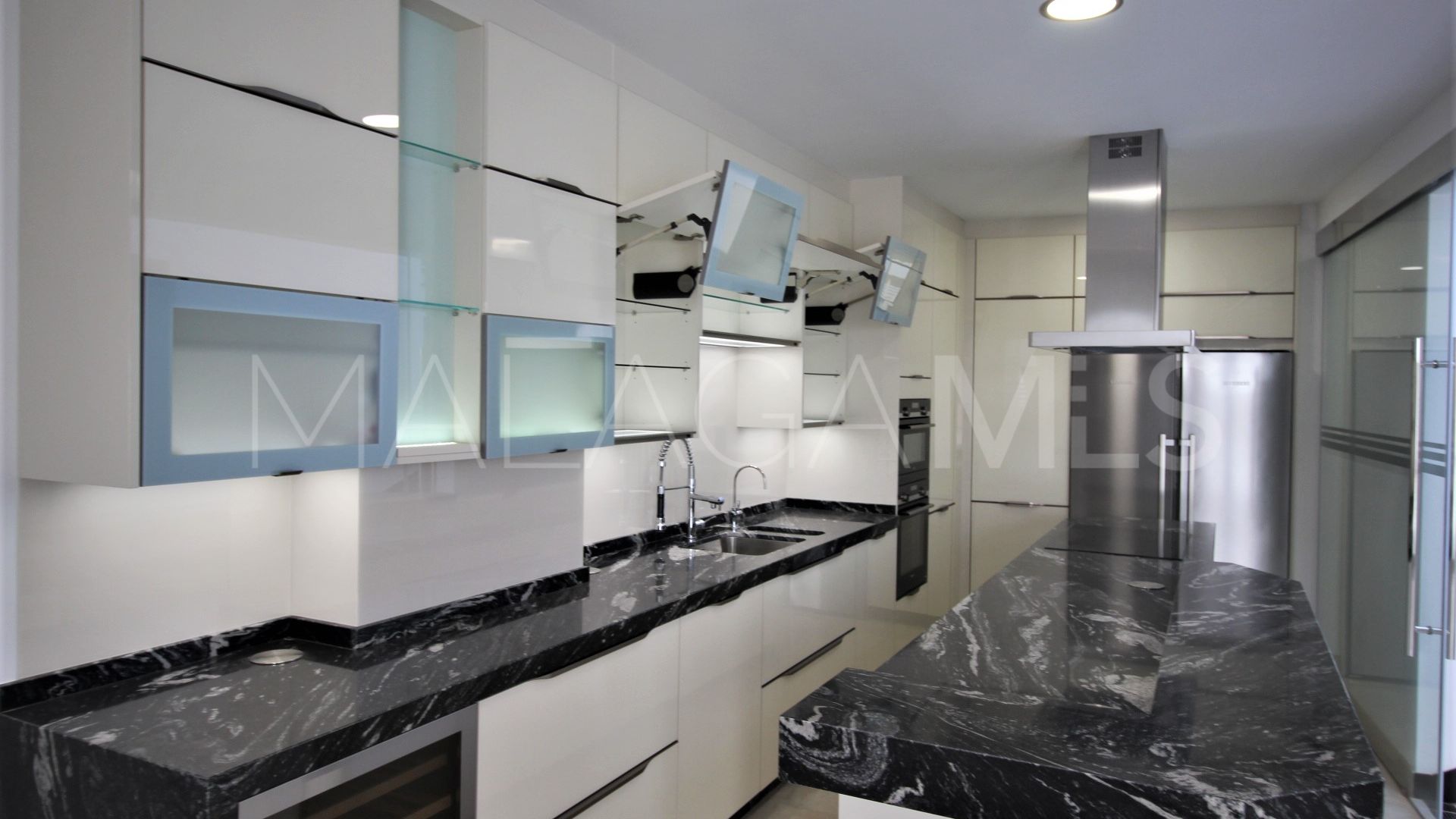 For sale town house in Estepona Old Town