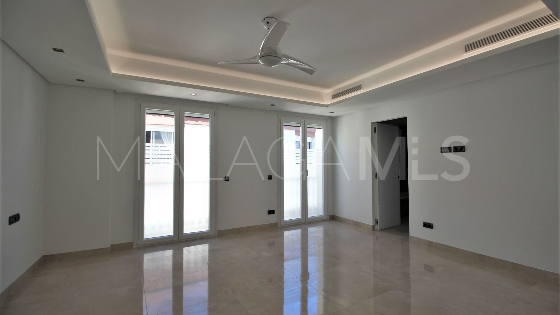 For sale town house in Estepona Old Town