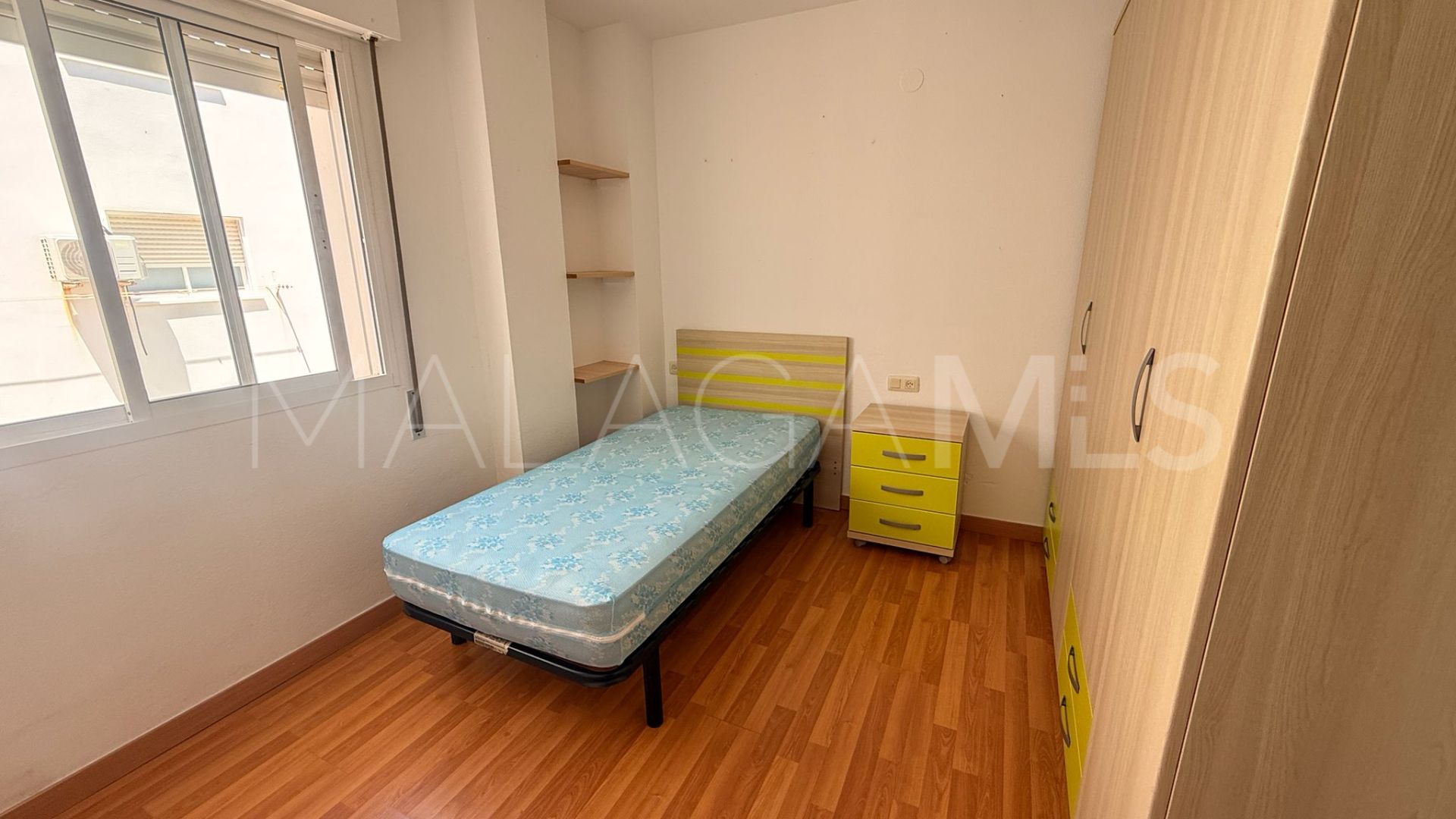 Apartment for sale in Estepona Town with 3 bedrooms