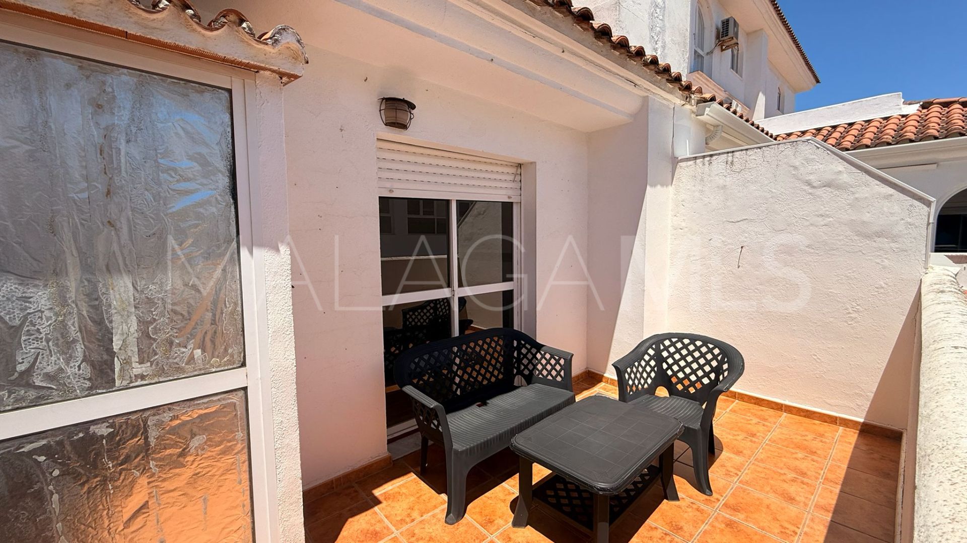 Apartment for sale in Estepona Town with 3 bedrooms