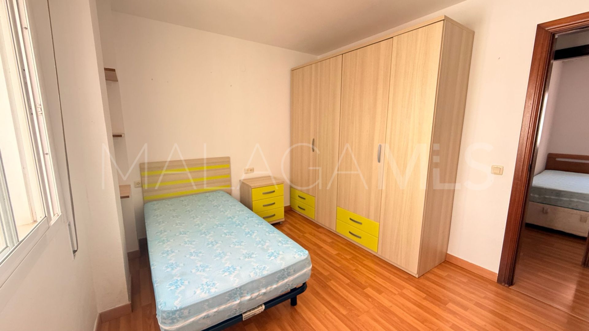Apartment for sale in Estepona Town with 3 bedrooms