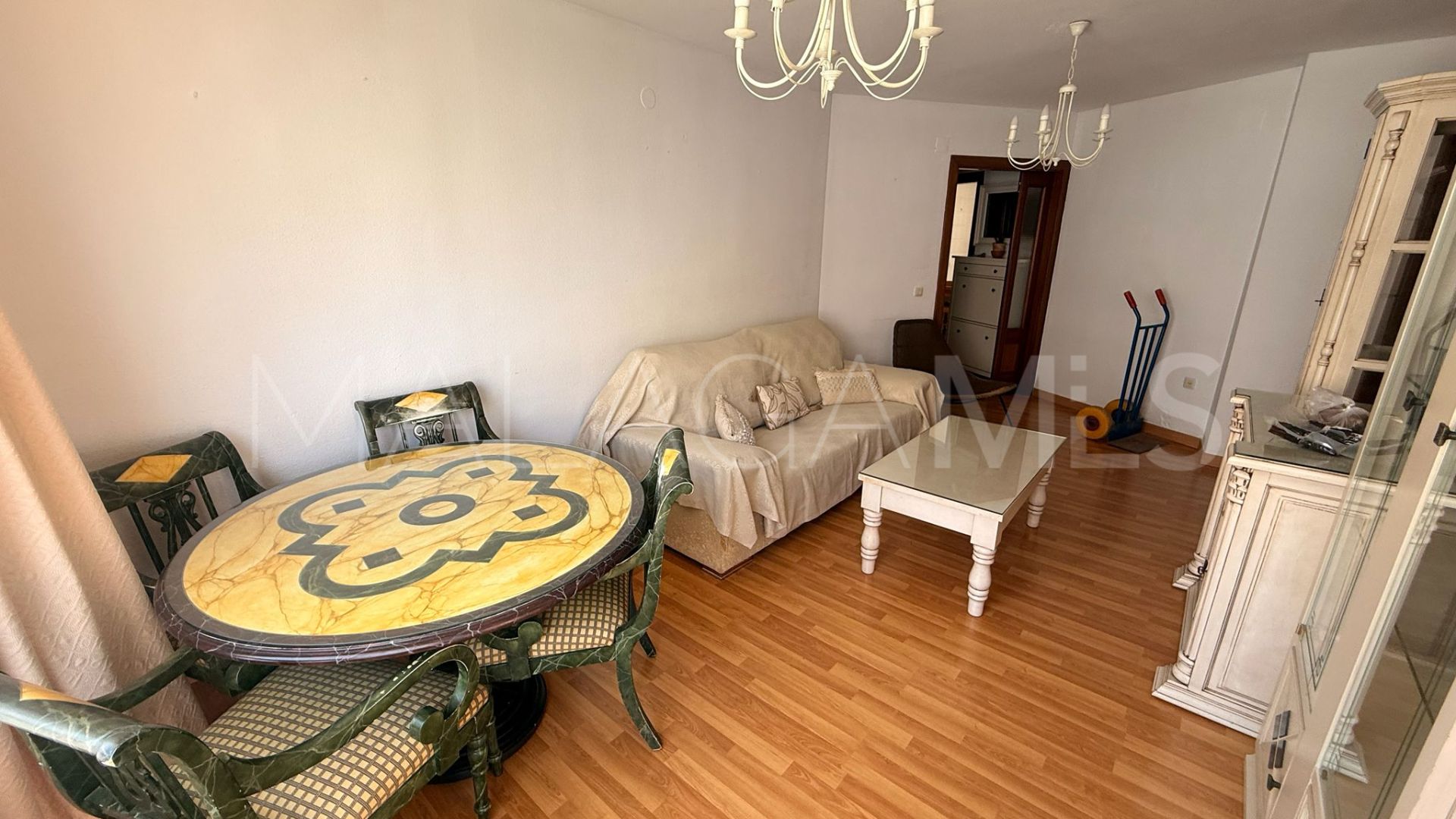 Apartment for sale in Estepona Town with 3 bedrooms