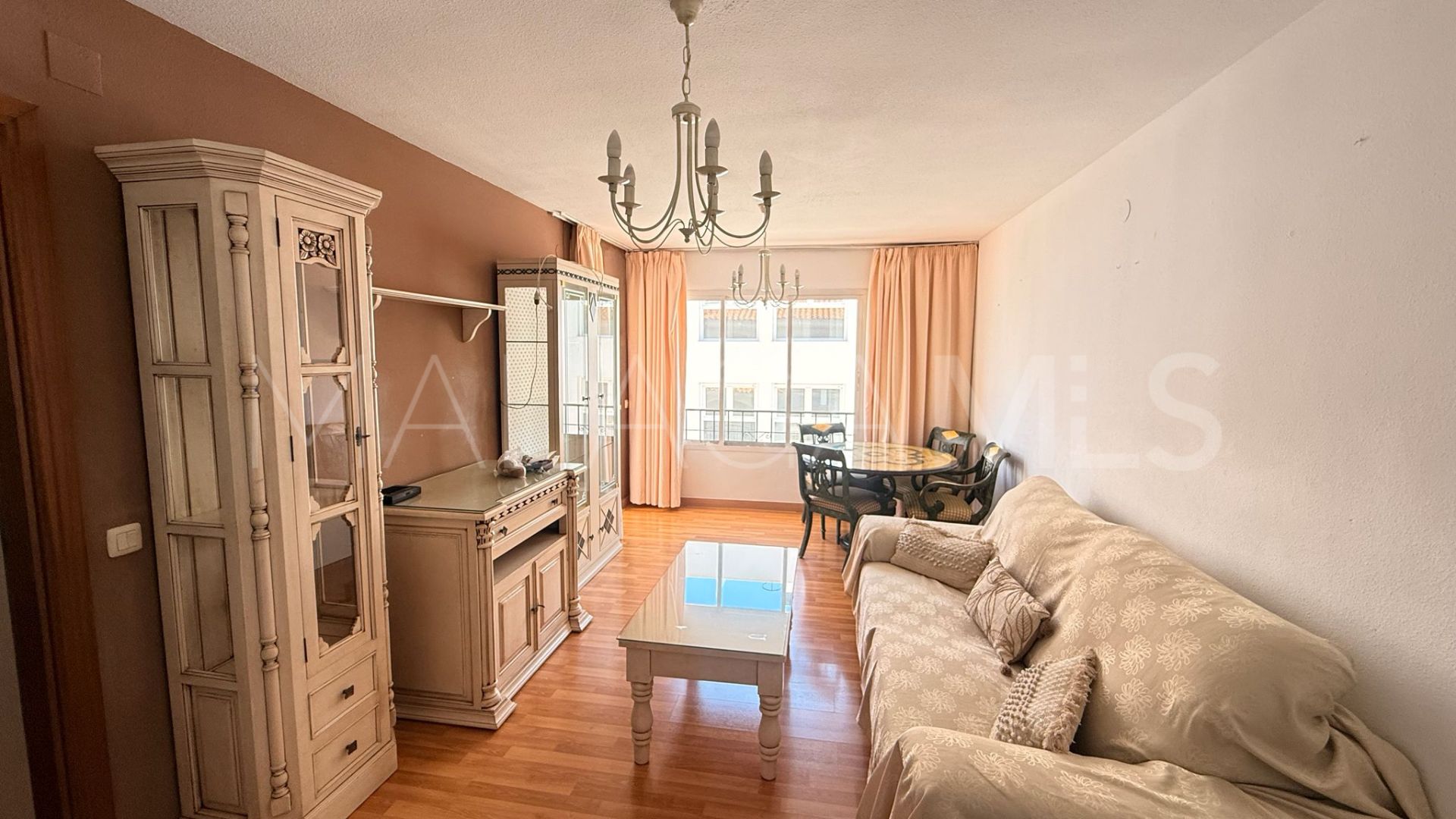 Apartment for sale in Estepona Town with 3 bedrooms