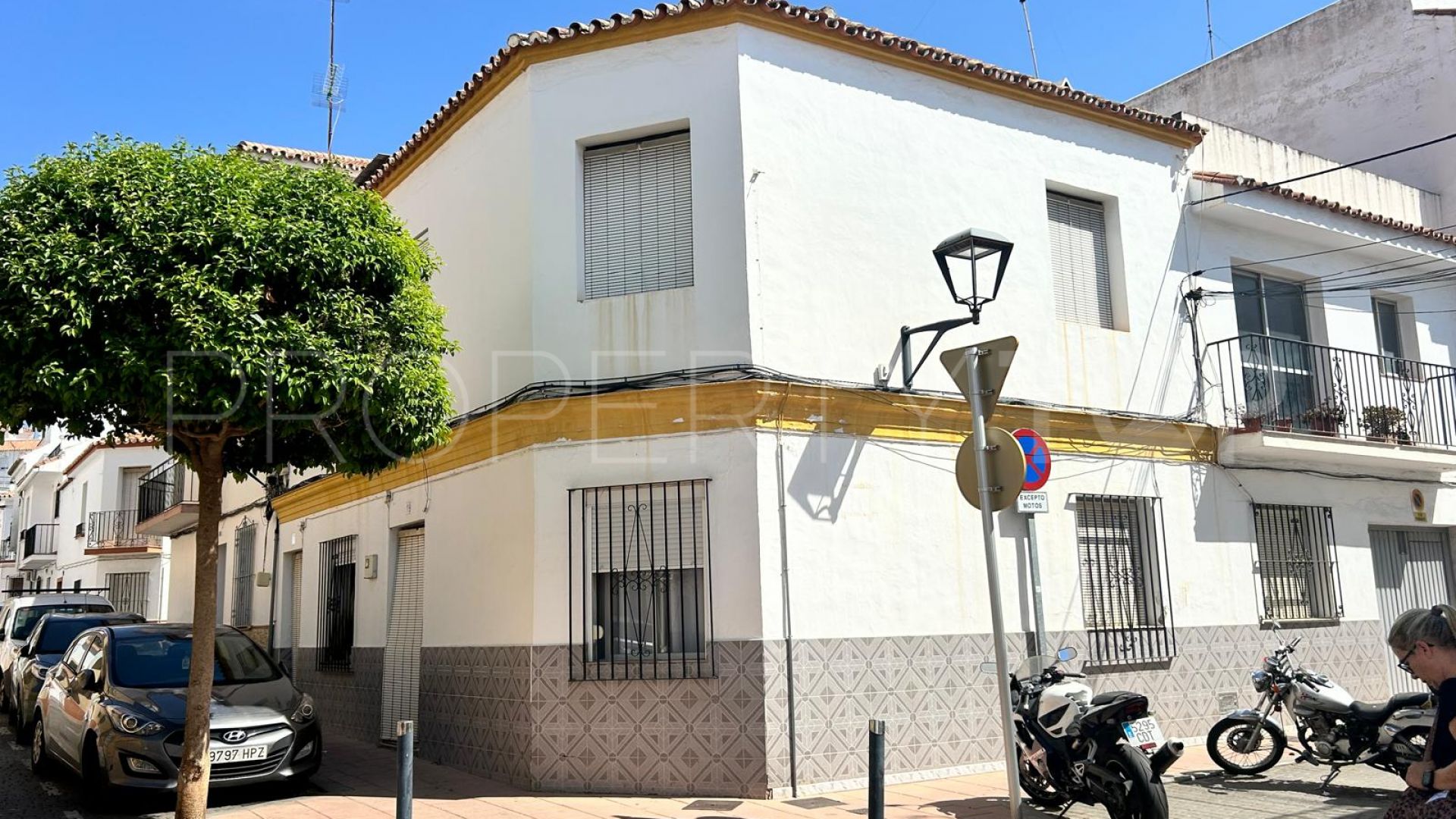 4 bedrooms house in Estepona Town for sale