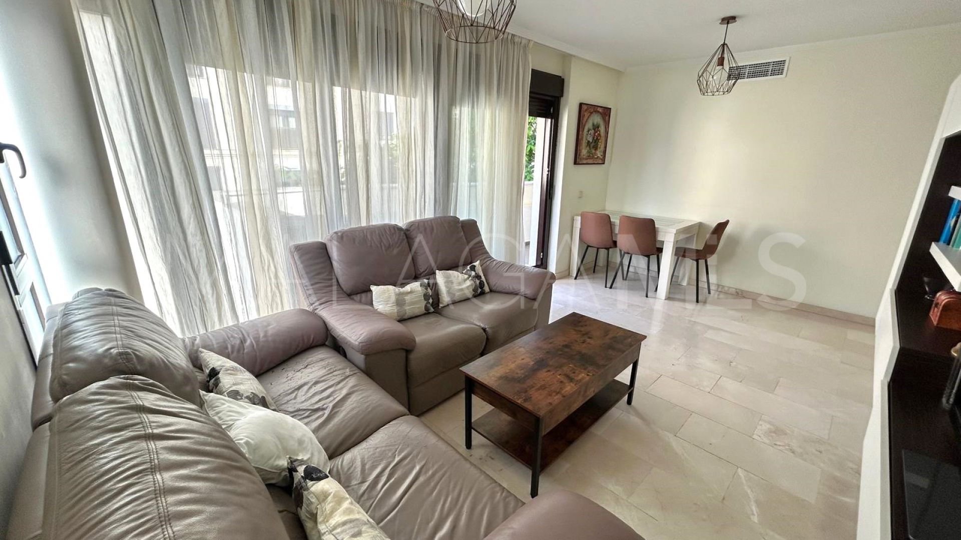 Estepona Puerto, apartamento with 3 bedrooms a la venta