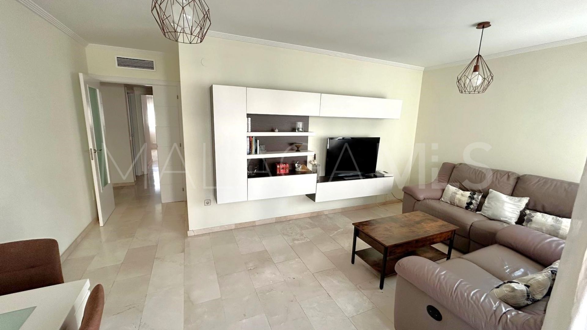 Estepona Puerto, apartamento with 3 bedrooms a la venta