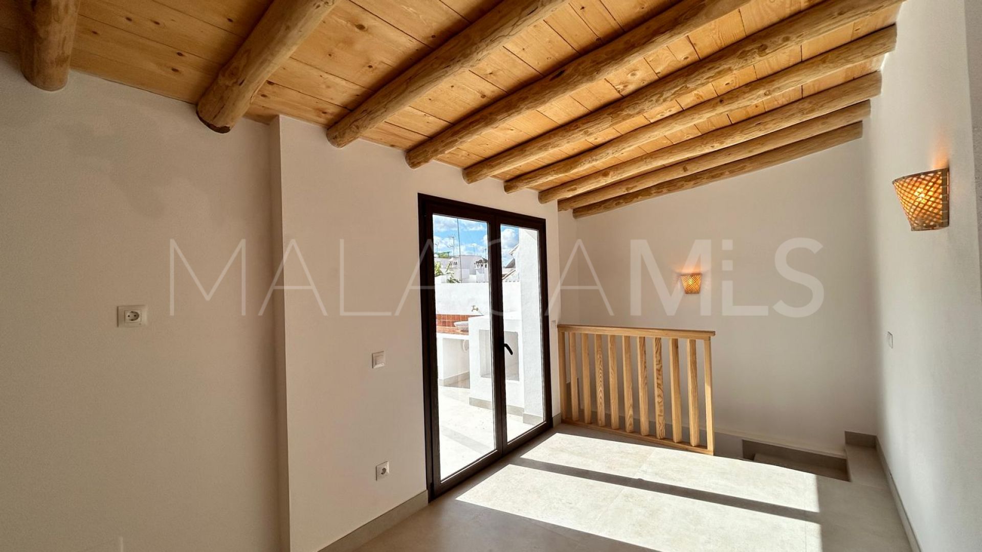 Buy casa with 4 bedrooms in Estepona Centro