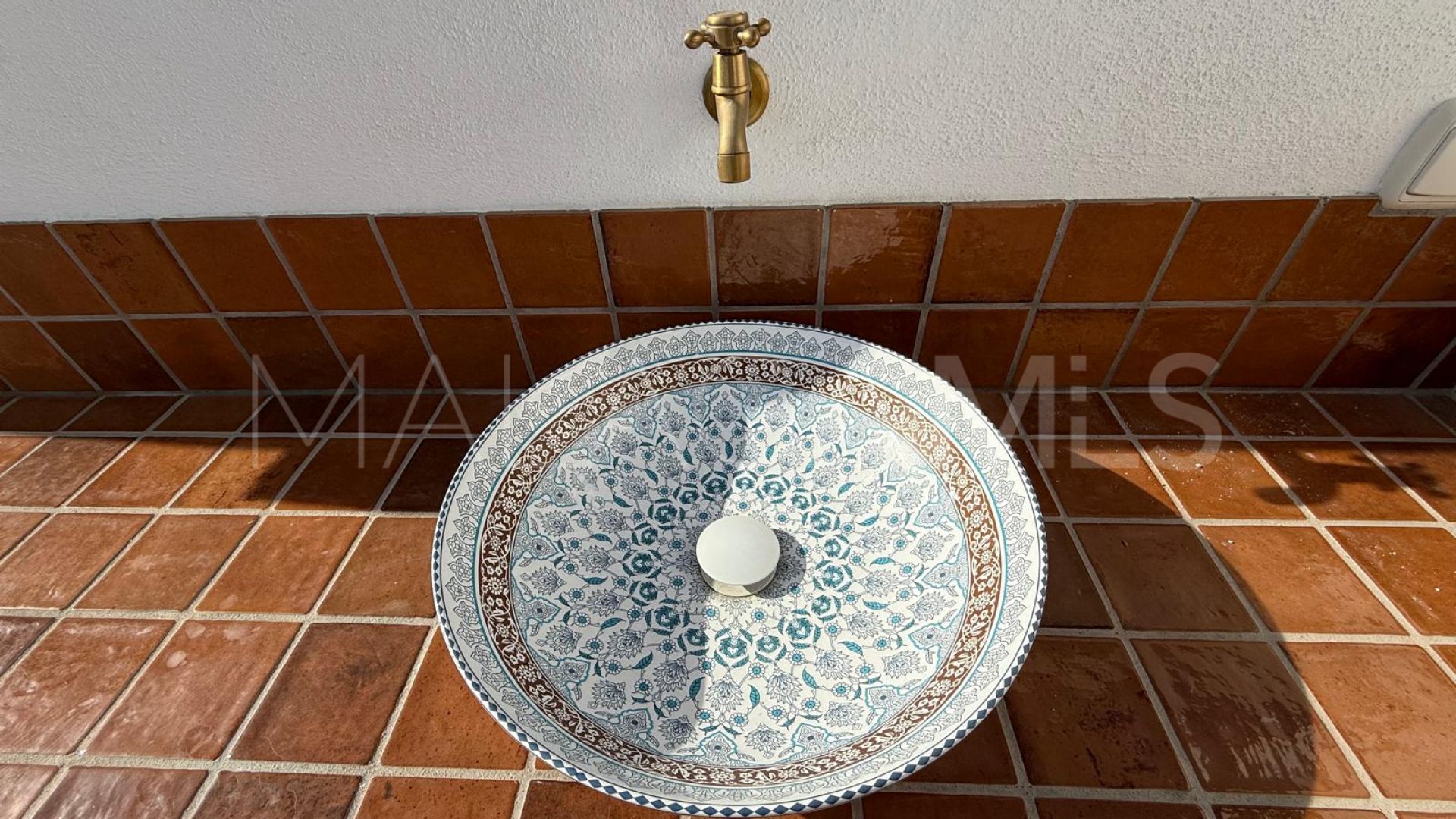 Buy casa with 4 bedrooms in Estepona Centro