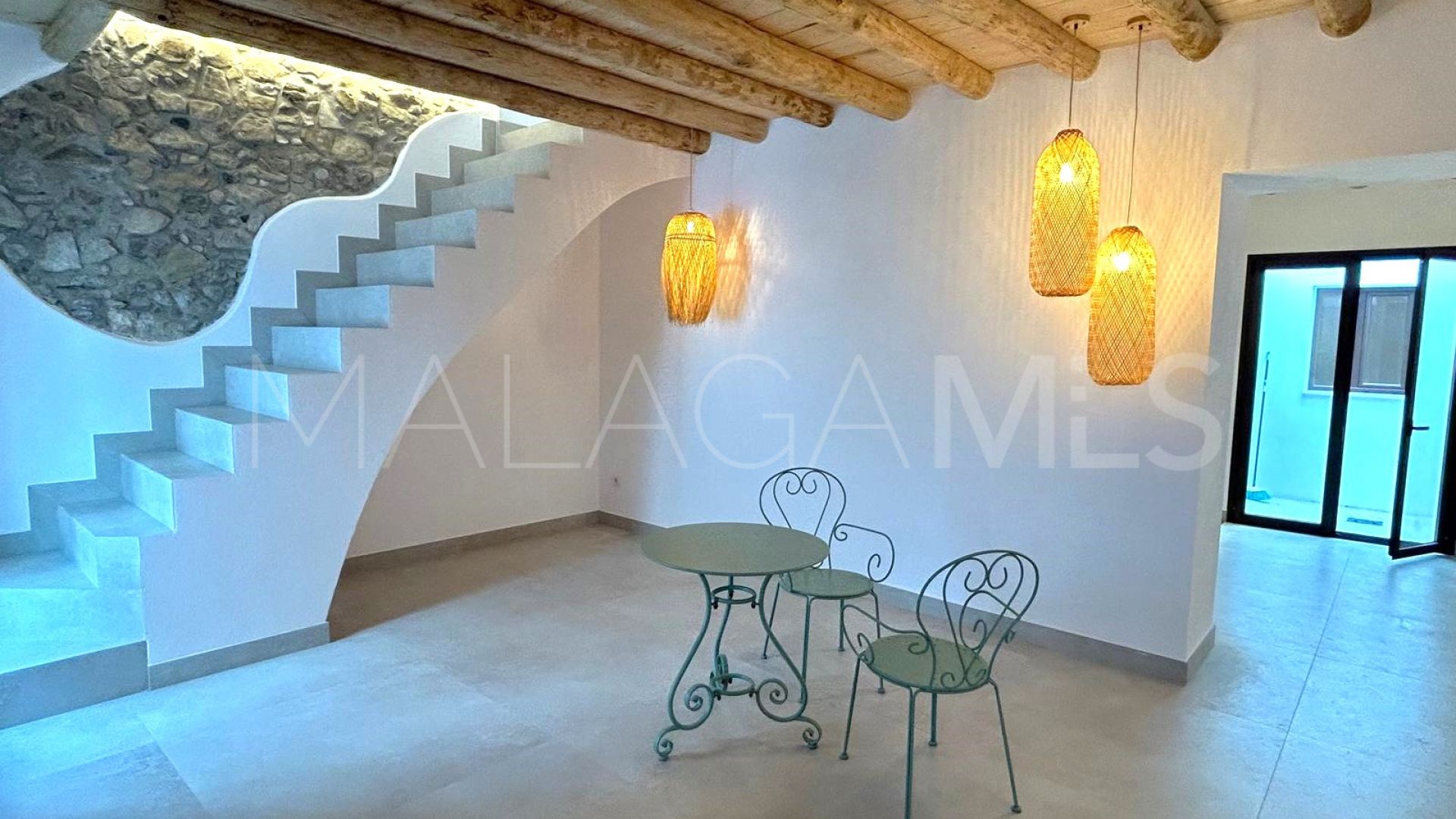 Buy casa with 4 bedrooms in Estepona Centro