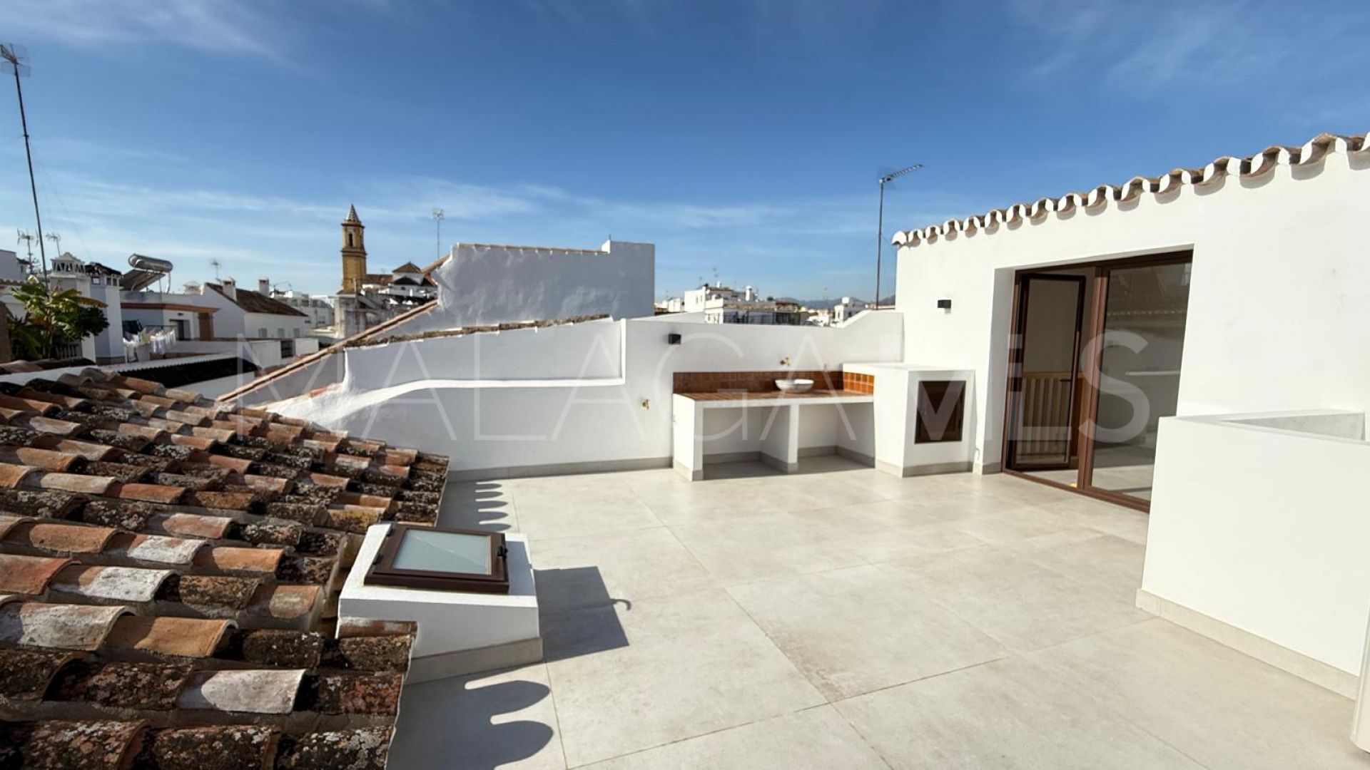 Buy casa with 4 bedrooms in Estepona Centro