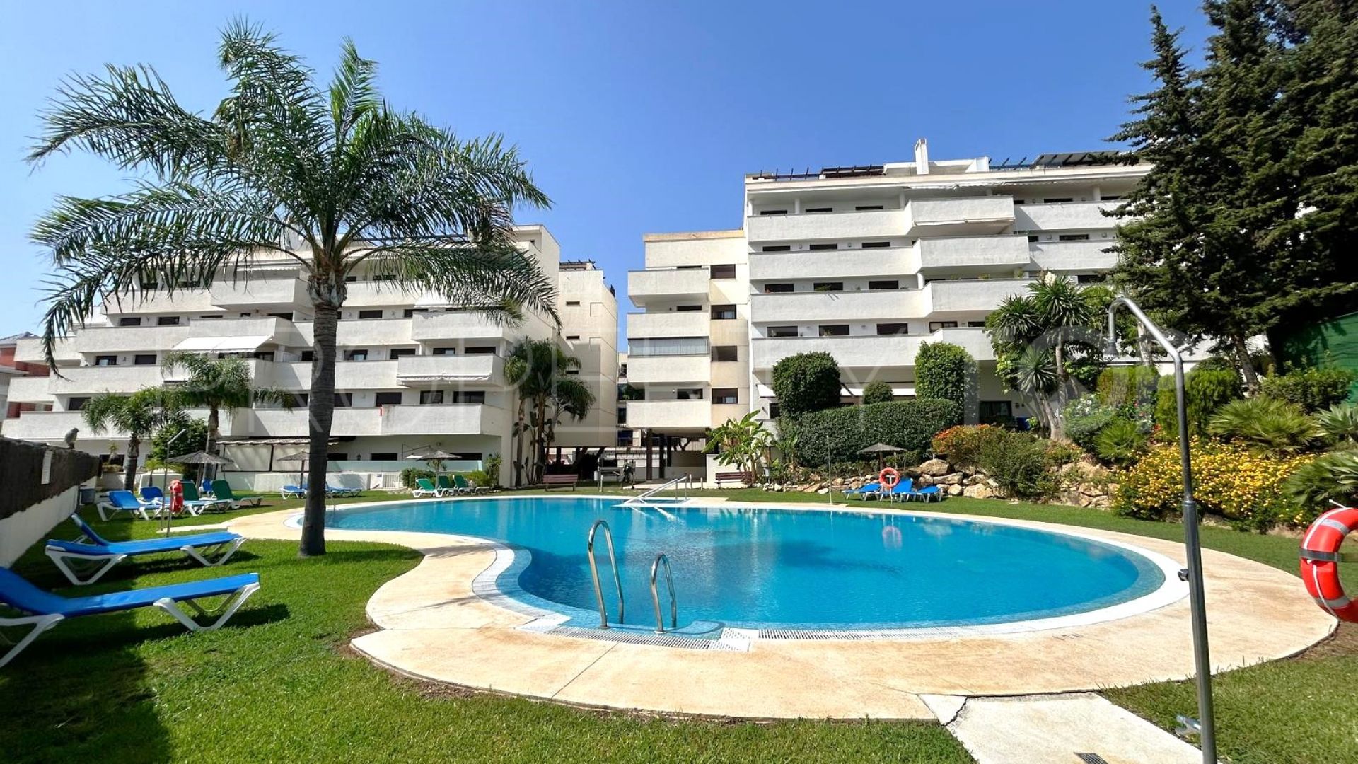 Apartamento en venta en Estepona Puerto