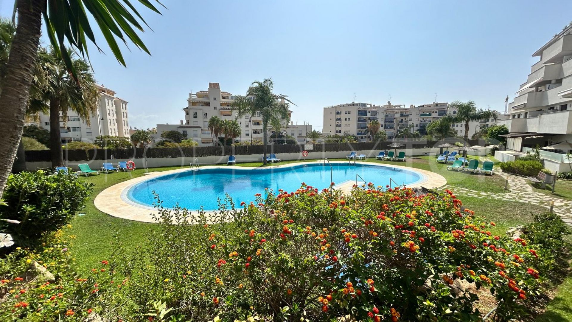 Apartamento en venta en Estepona Puerto