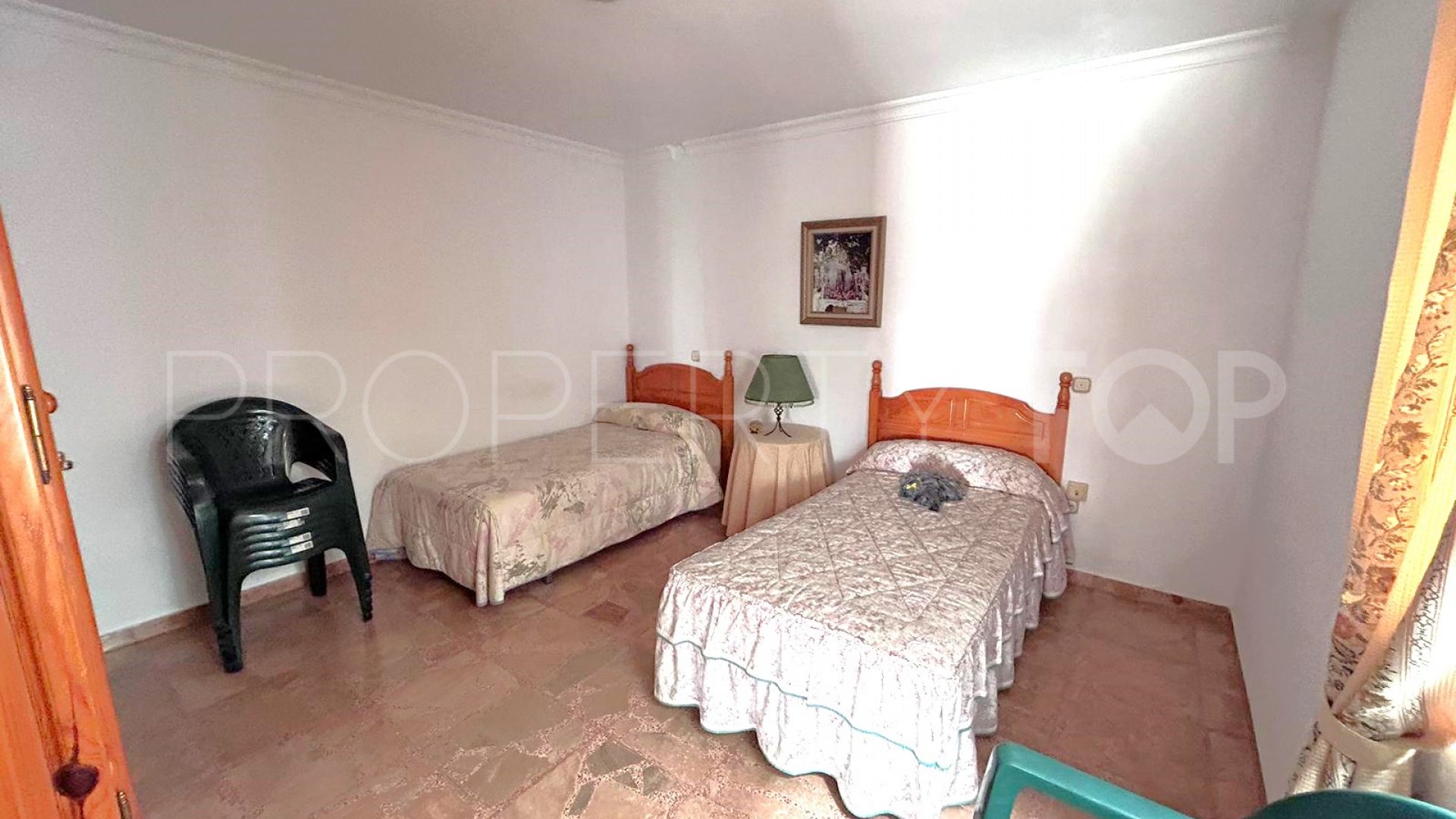 For sale town house in Estepona Town