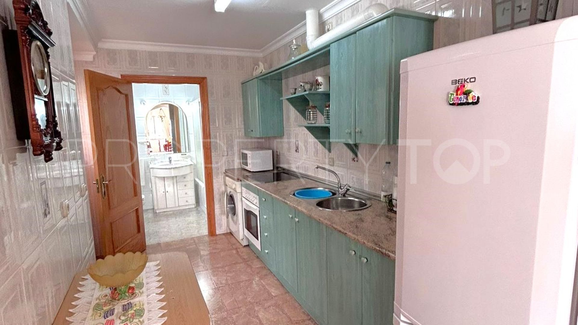 For sale town house in Estepona Town