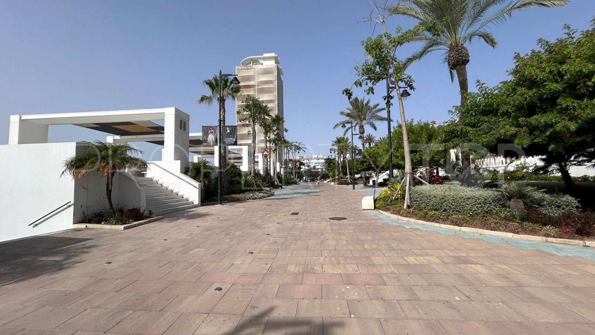 For sale town house in Estepona Town