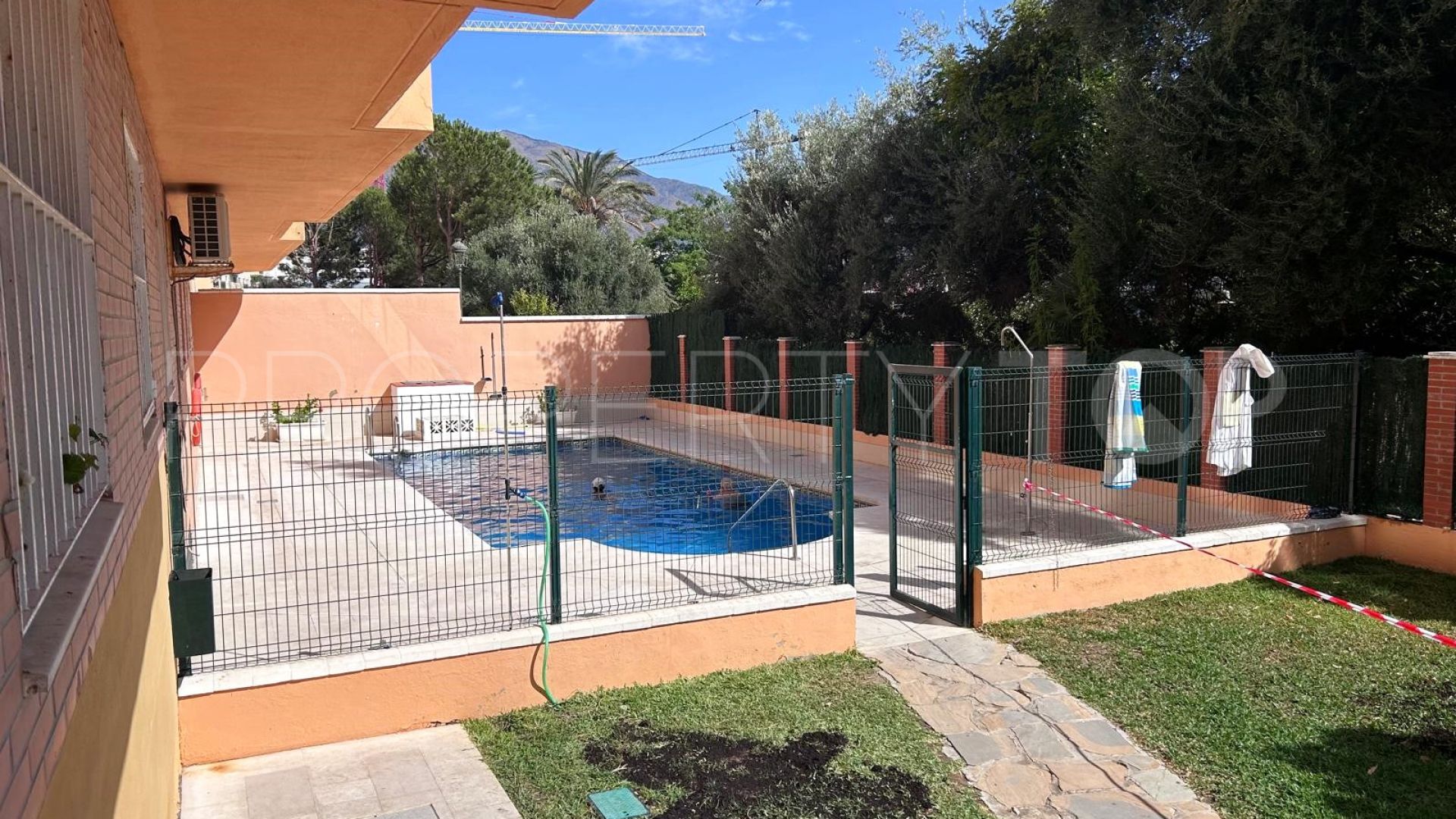 2 bedrooms apartment in Estepona Town for sale