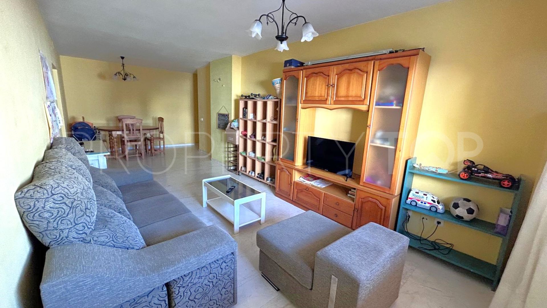 2 bedrooms apartment in Estepona Town for sale