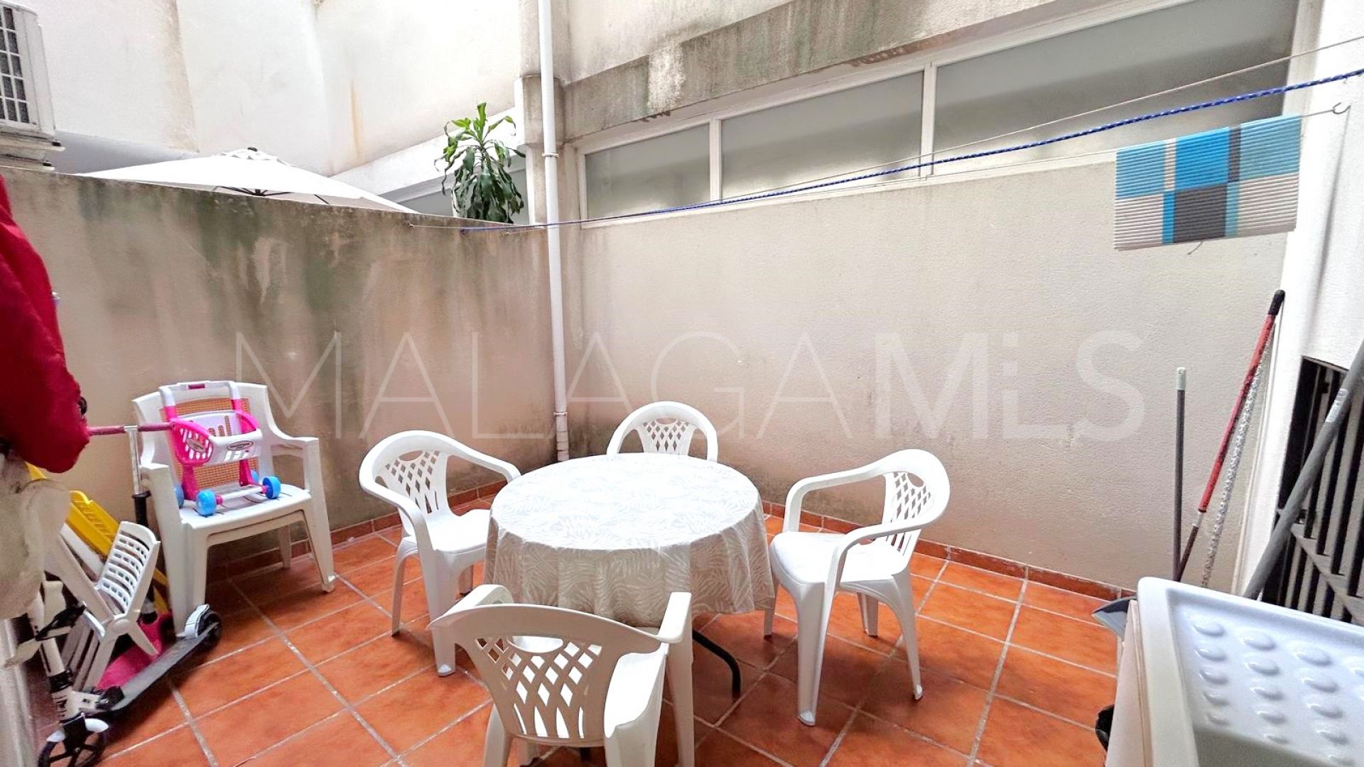 2 bedrooms apartment in Estepona Town for sale