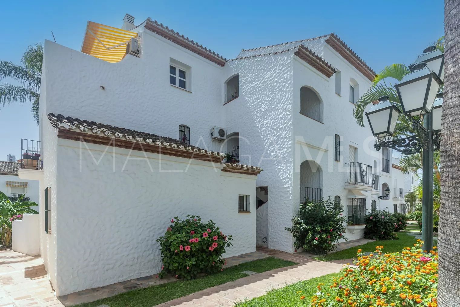 For sale Estepona East 2 bedrooms ground floor apartment