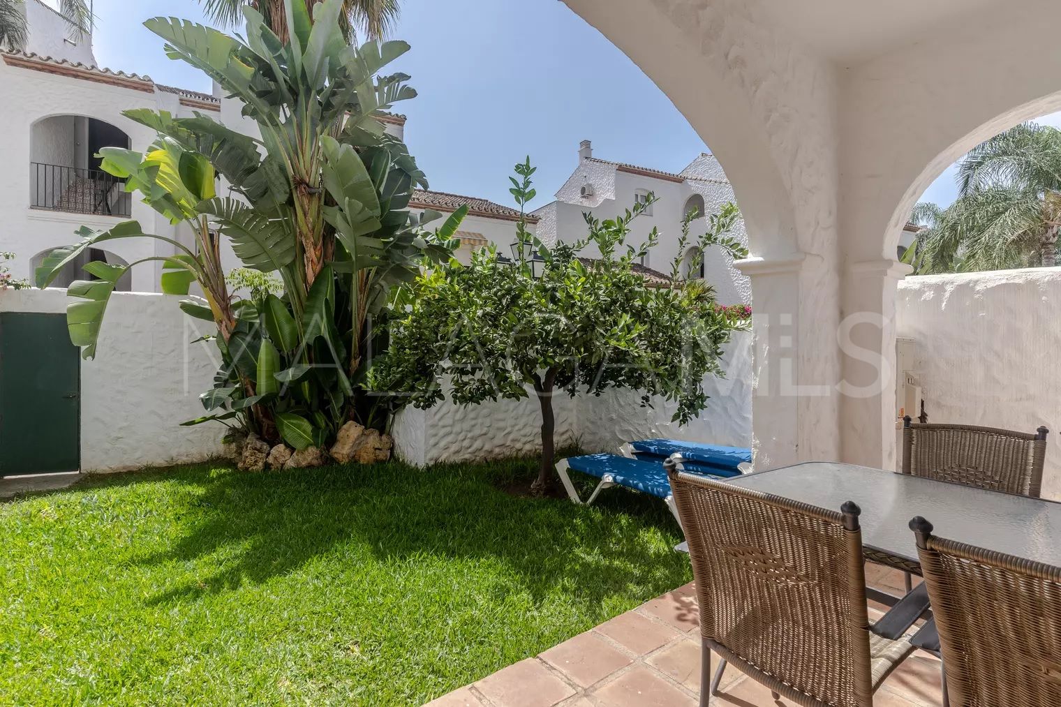 2 bedrooms Benavista town house for sale