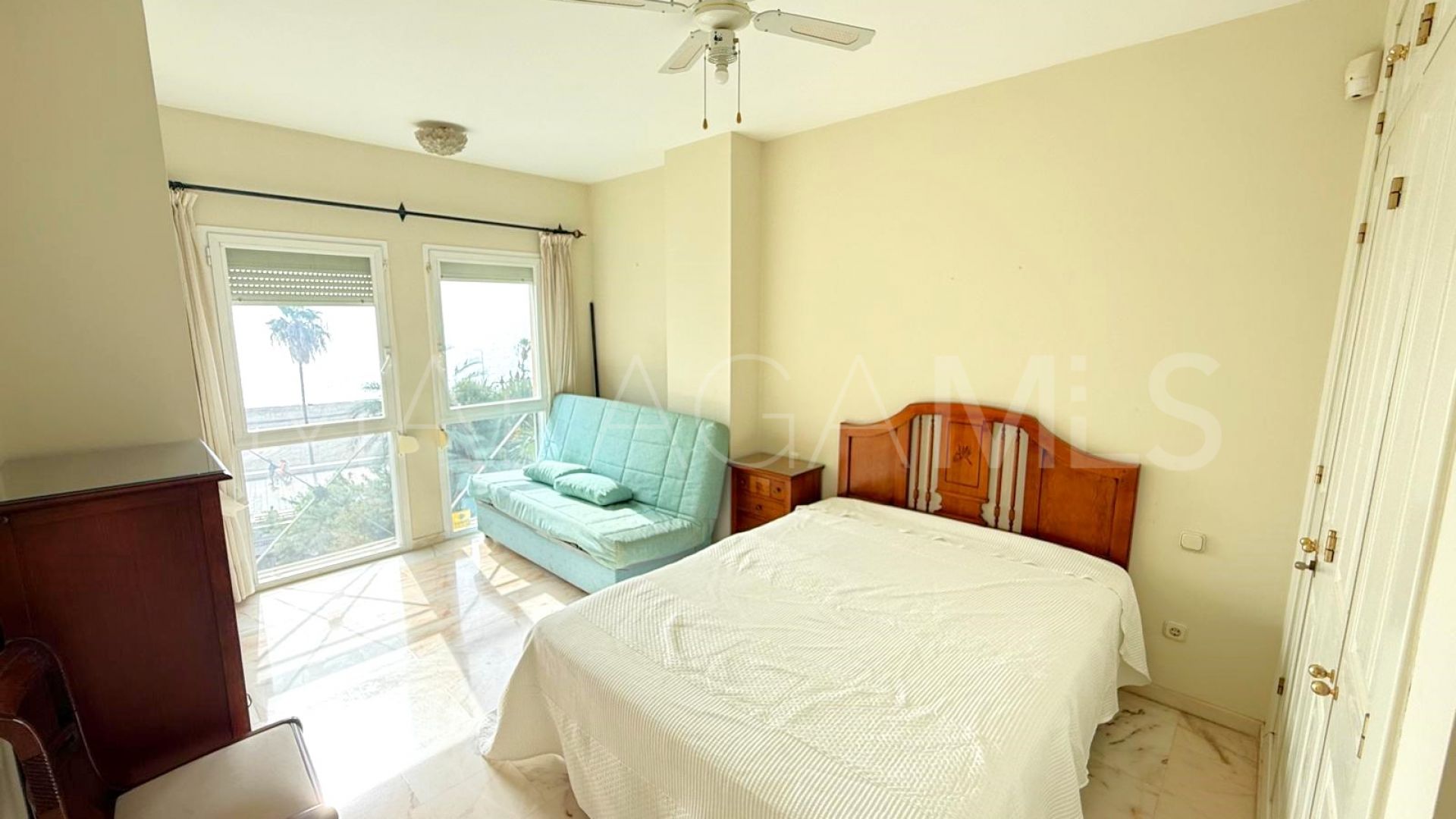 For sale apartment in Estepona Old Town with 3 bedrooms
