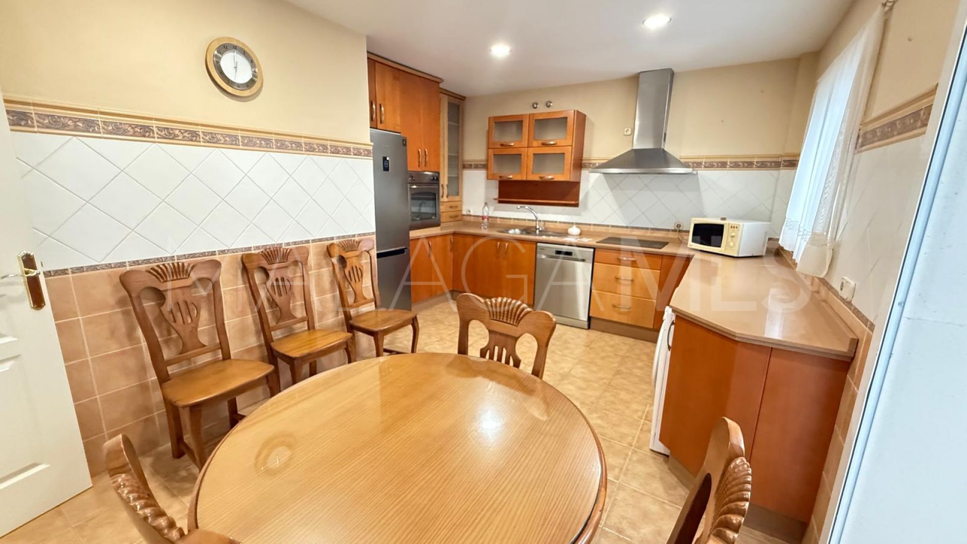 For sale apartment in Estepona Old Town with 3 bedrooms