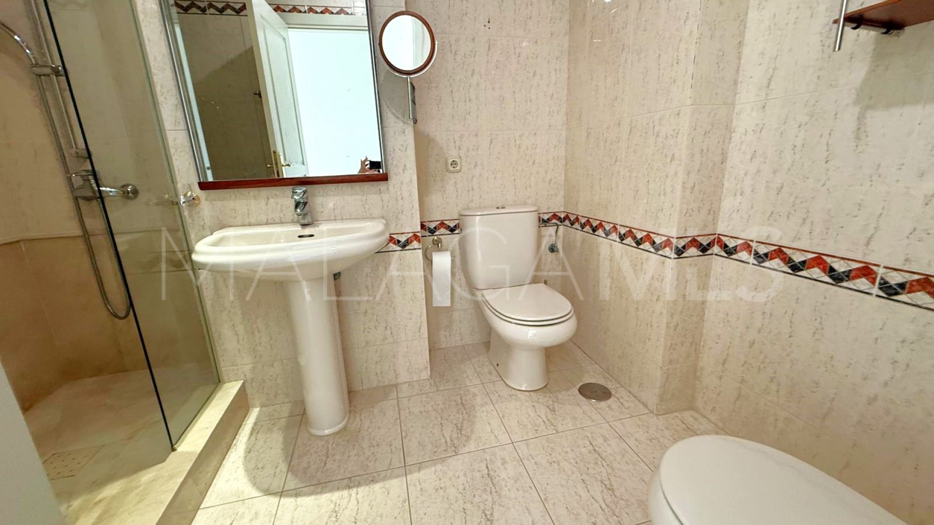 For sale apartment in Estepona Old Town with 3 bedrooms