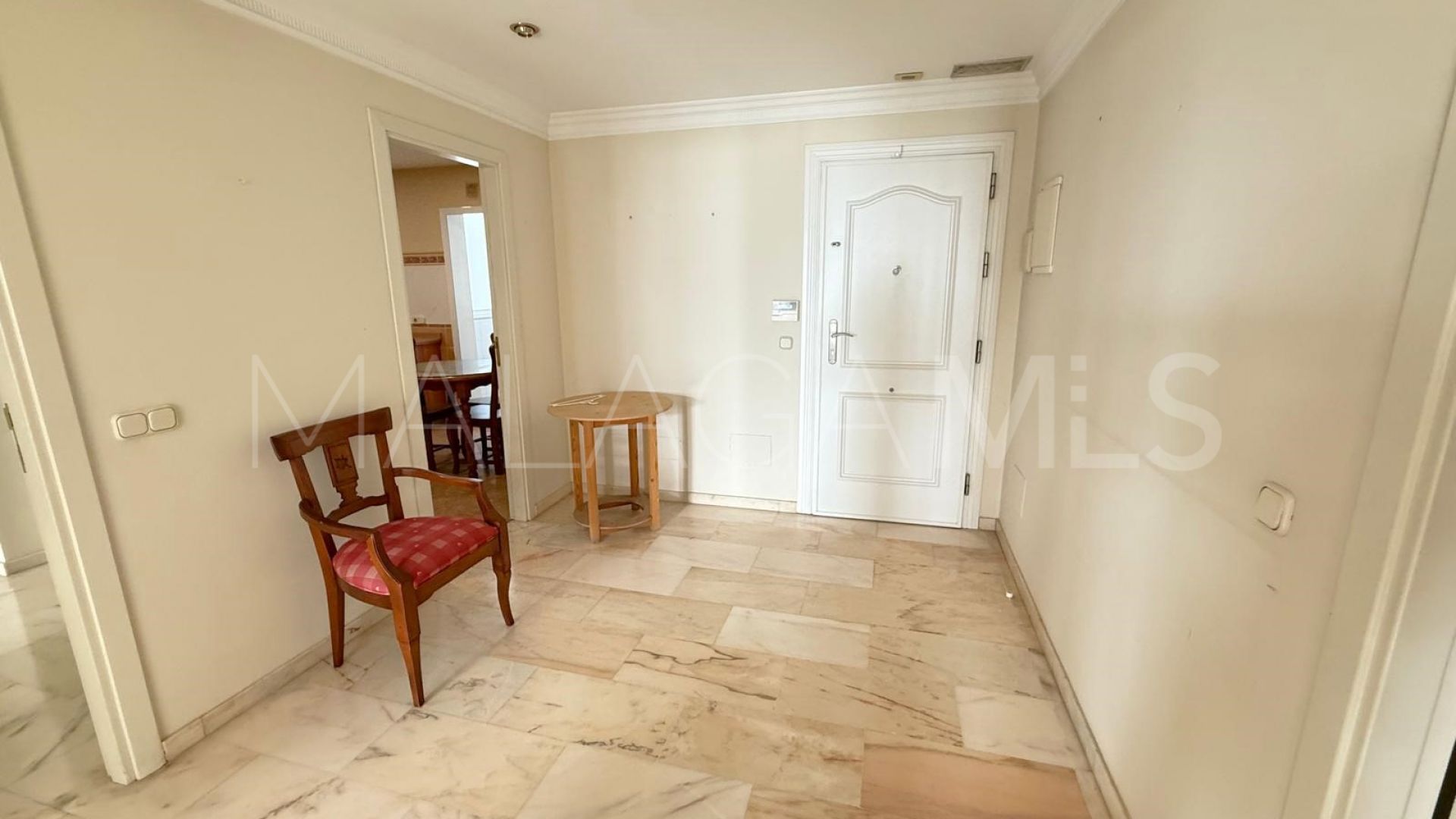 For sale apartment in Estepona Old Town with 3 bedrooms