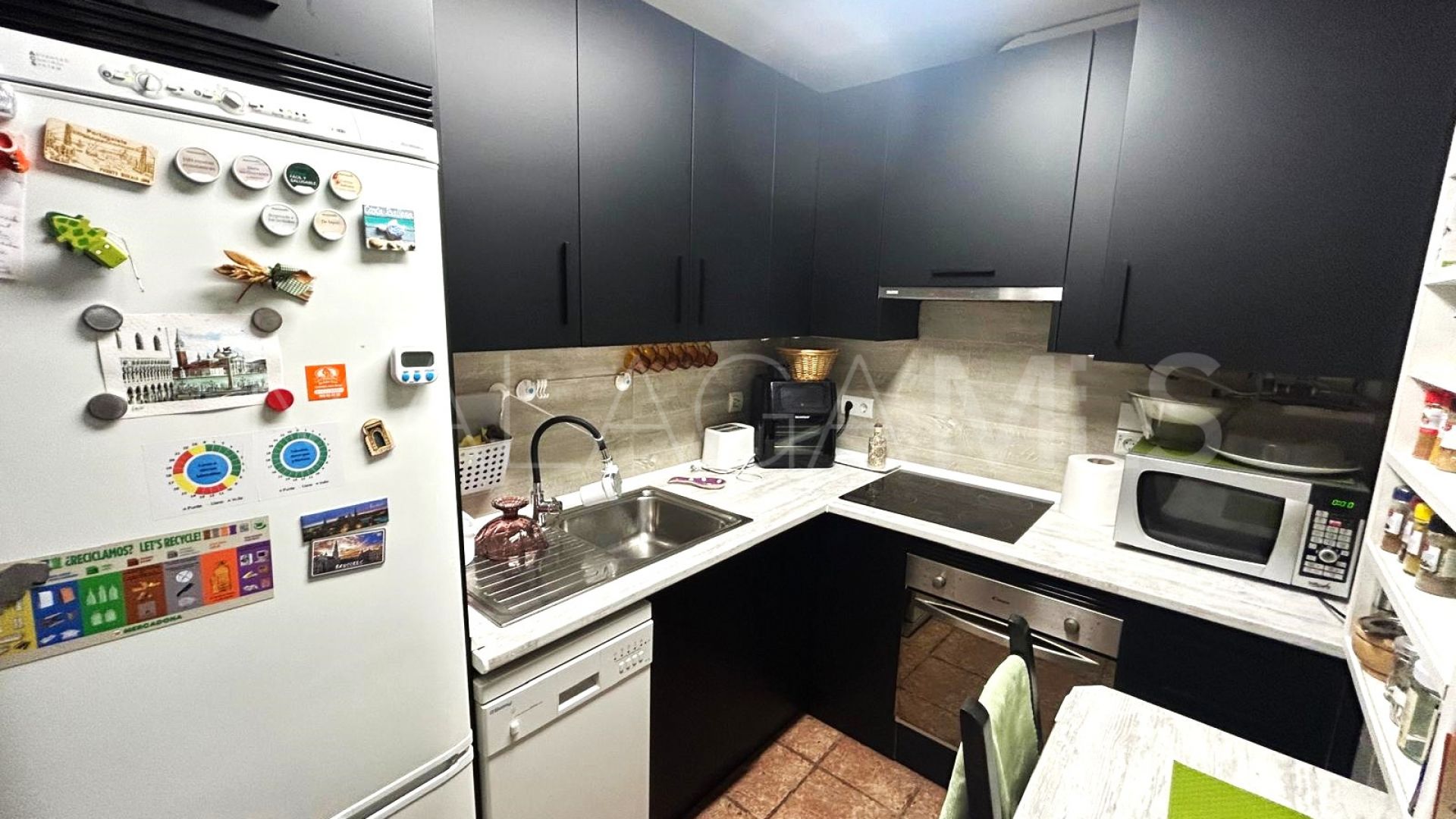 Seghers apartment for sale