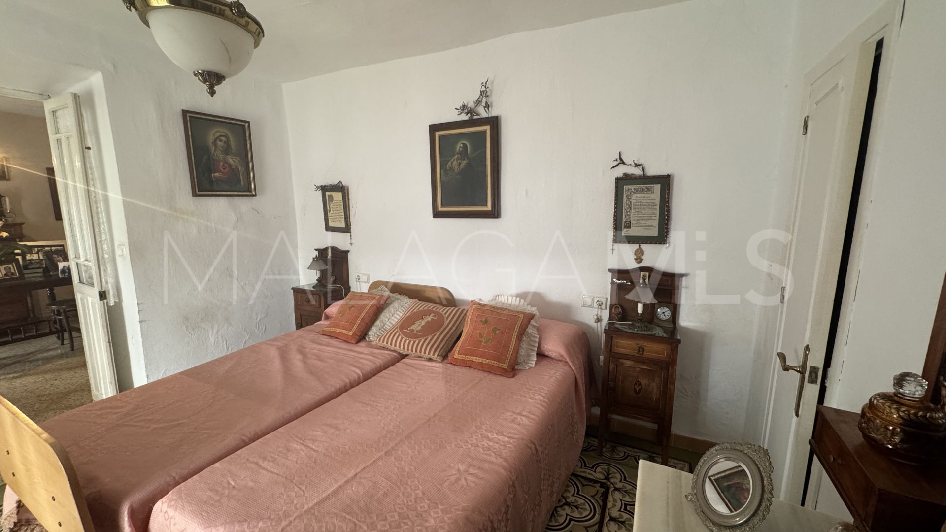 Hus i byn for sale in Estepona Old Town