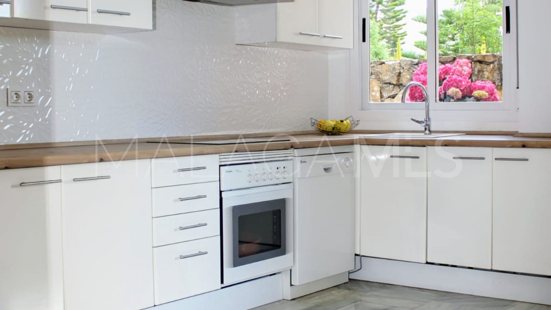 Villa for sale in Parque Botanico