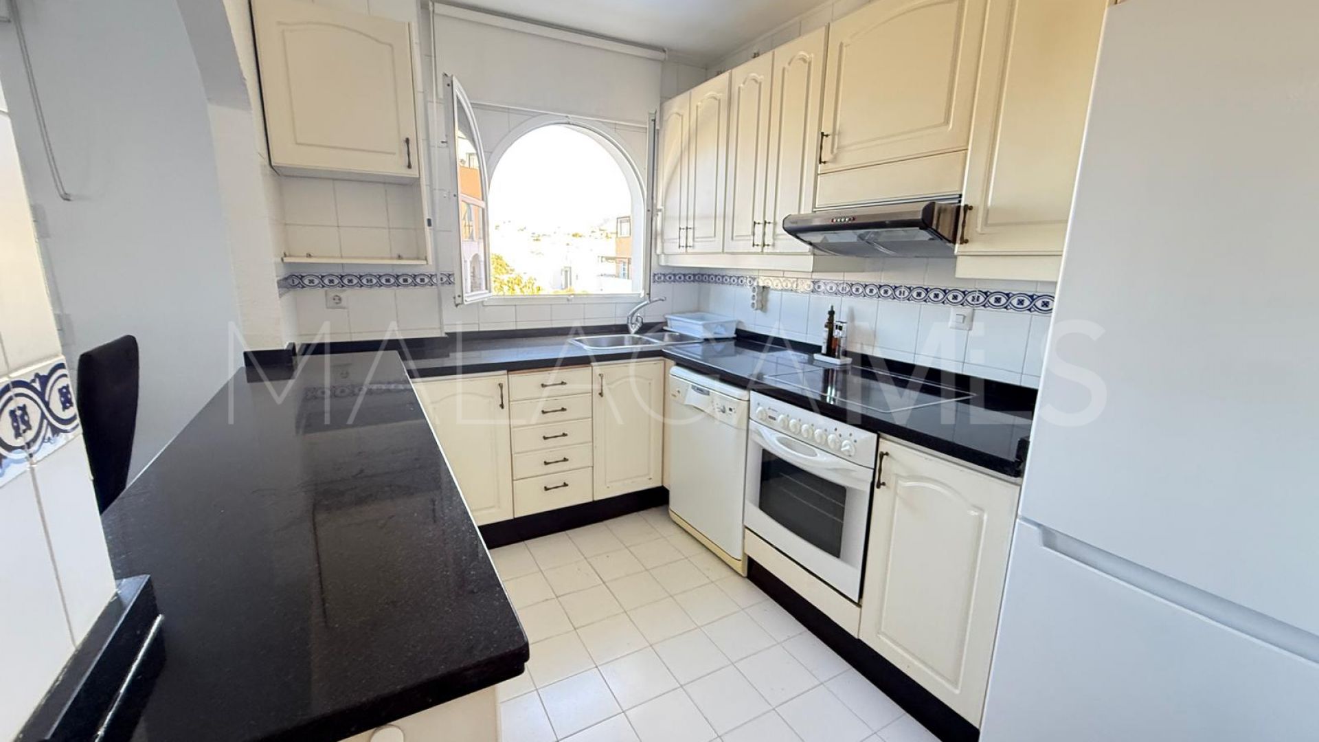 3 bedrooms apartment in Seghers for sale