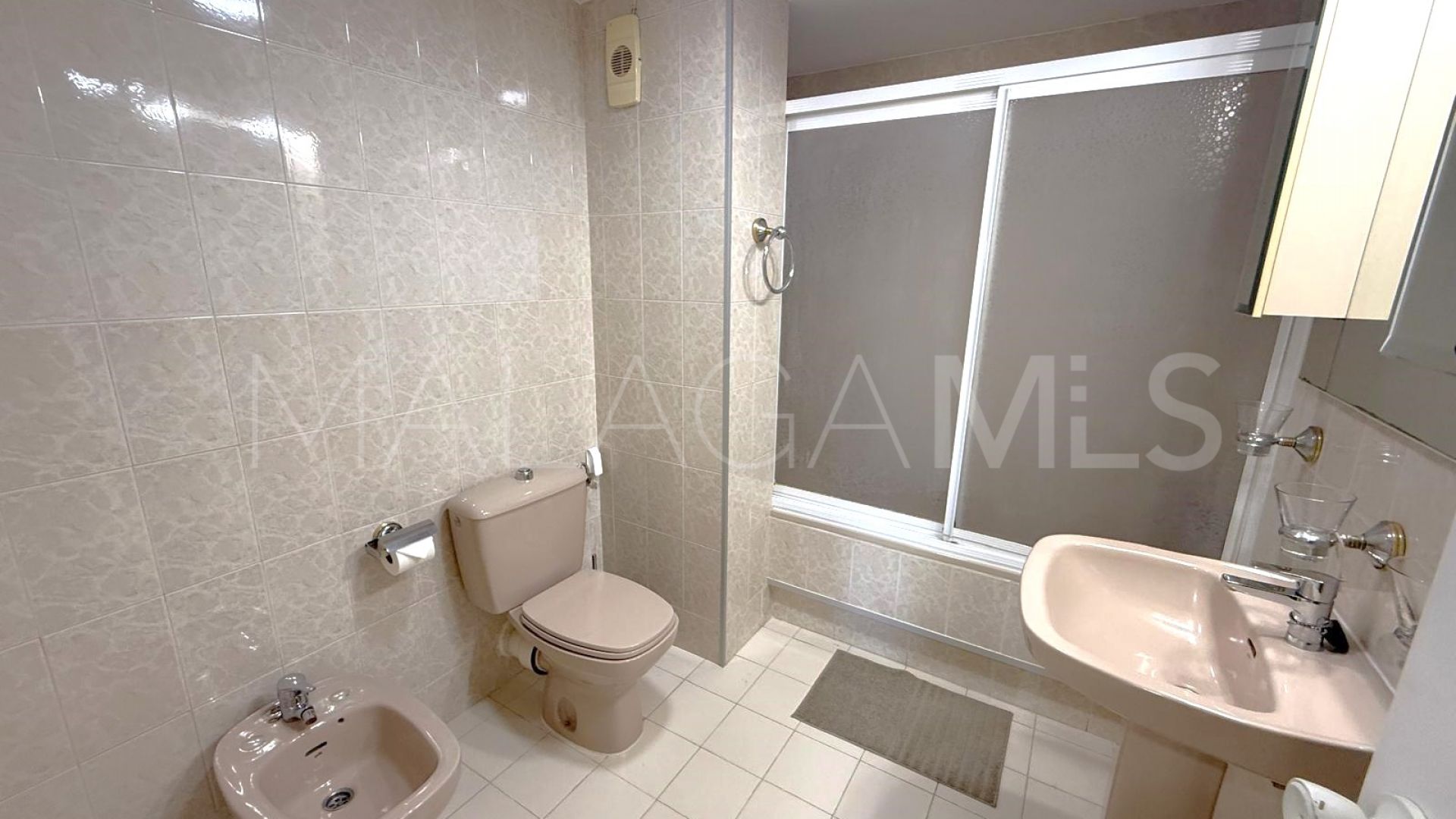 3 bedrooms apartment in Seghers for sale