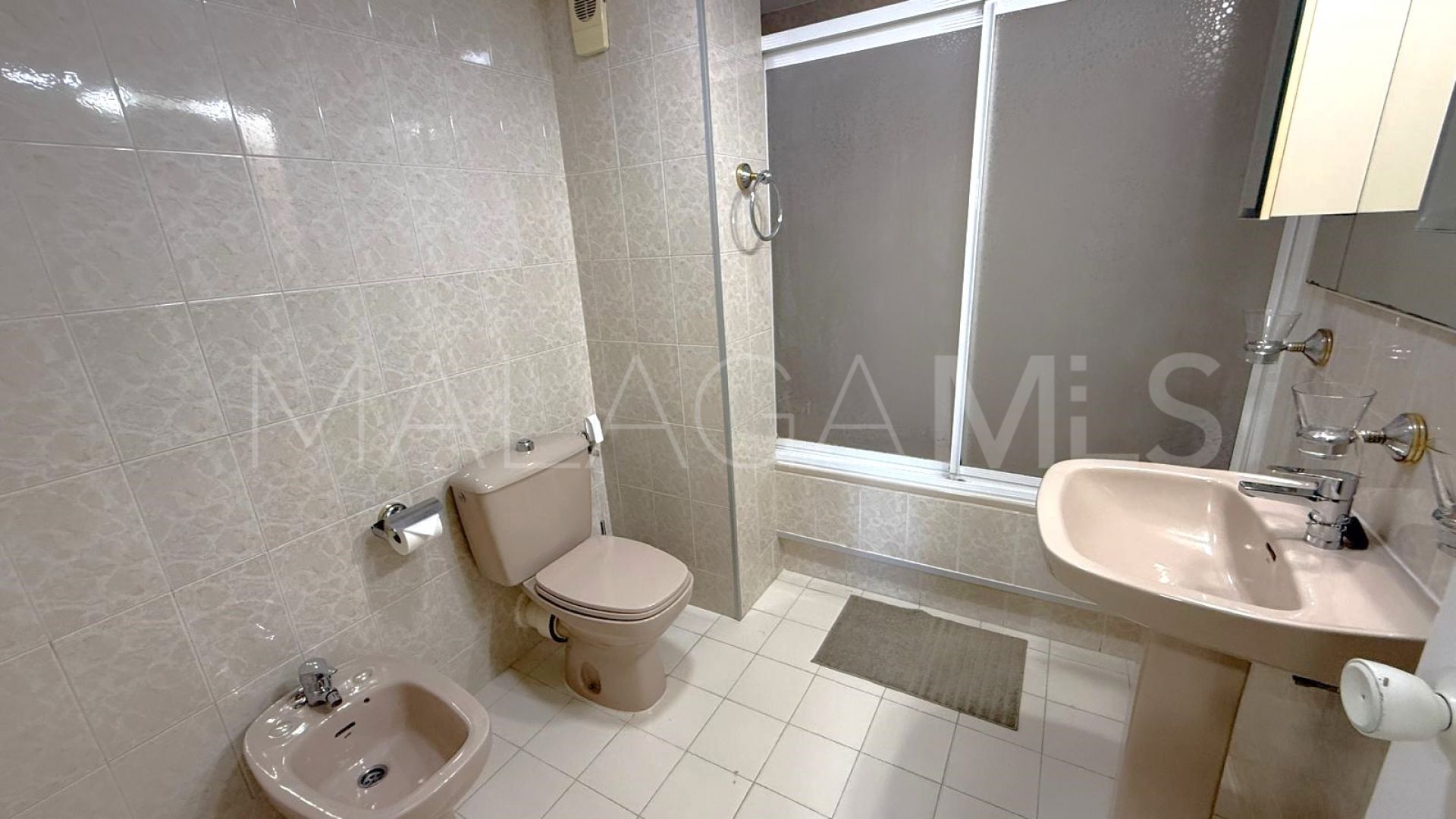 3 bedrooms apartment in Seghers for sale