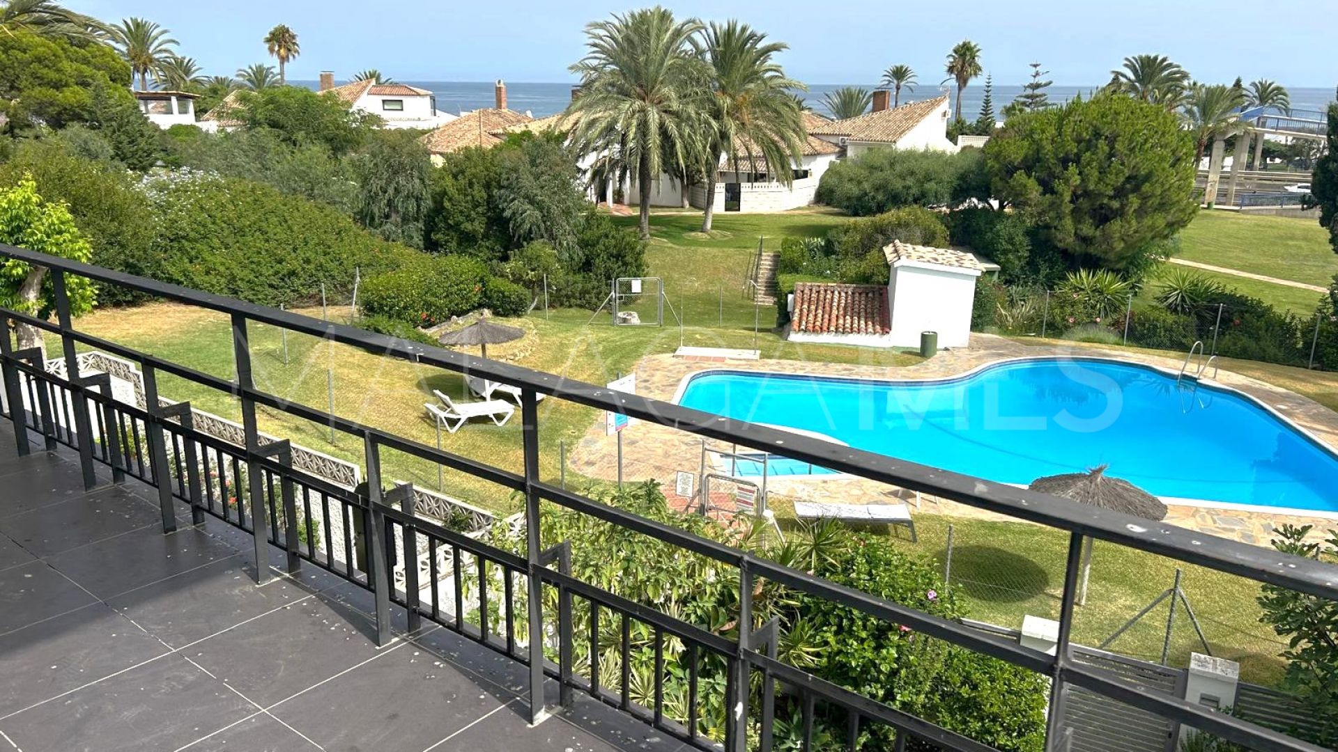 Duplex for sale in Bahia Dorada