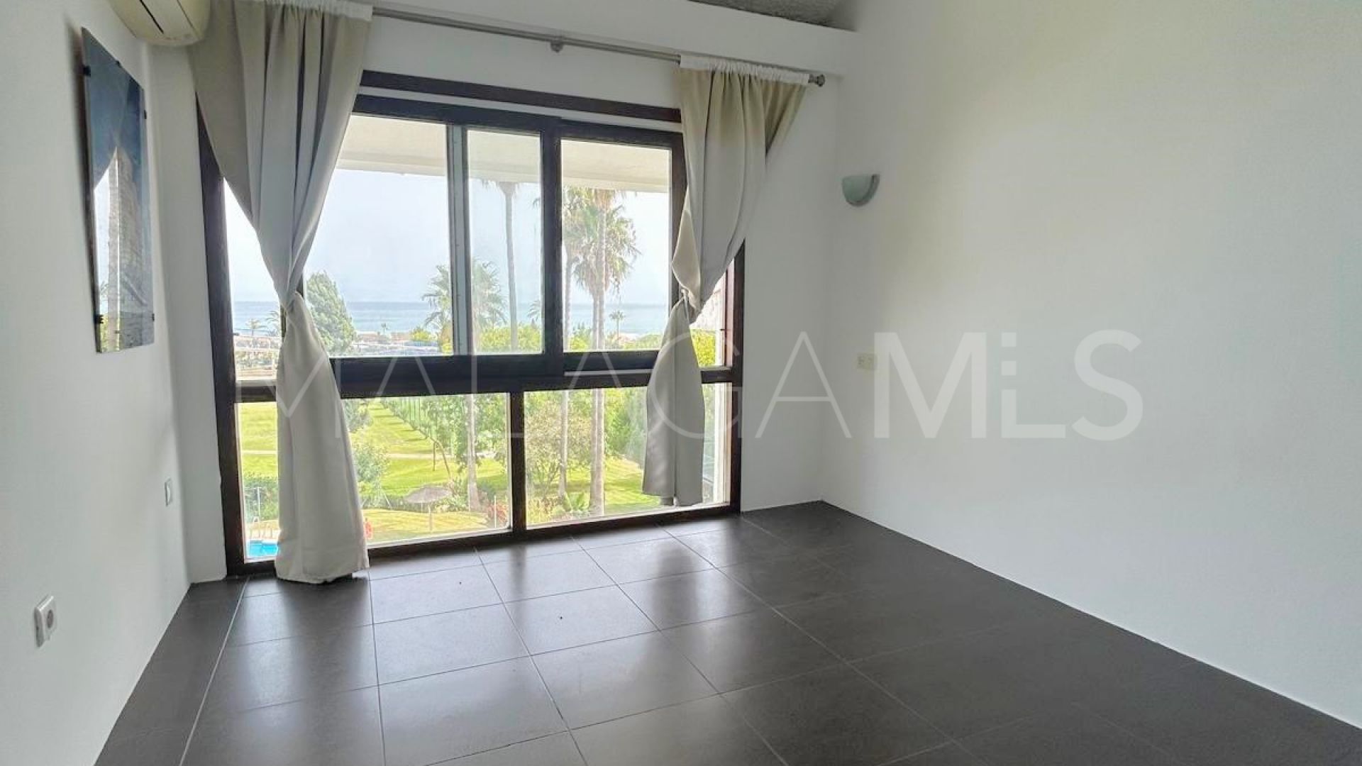 Duplex for sale in Bahia Dorada