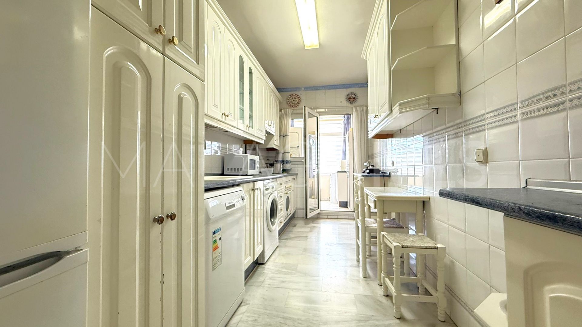 For sale apartment in Estepona Centre with 3 bedrooms