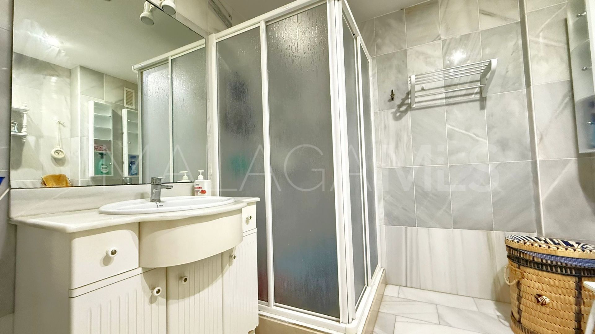 For sale apartment in Estepona Centre with 3 bedrooms