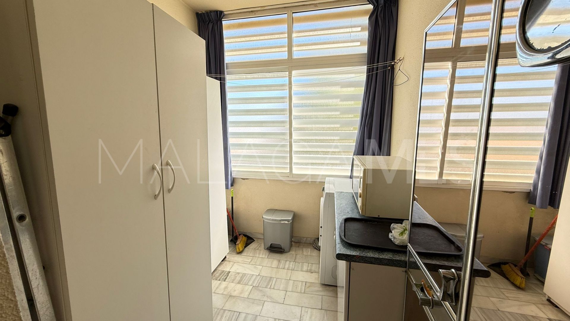 For sale apartment in Estepona Centre with 3 bedrooms